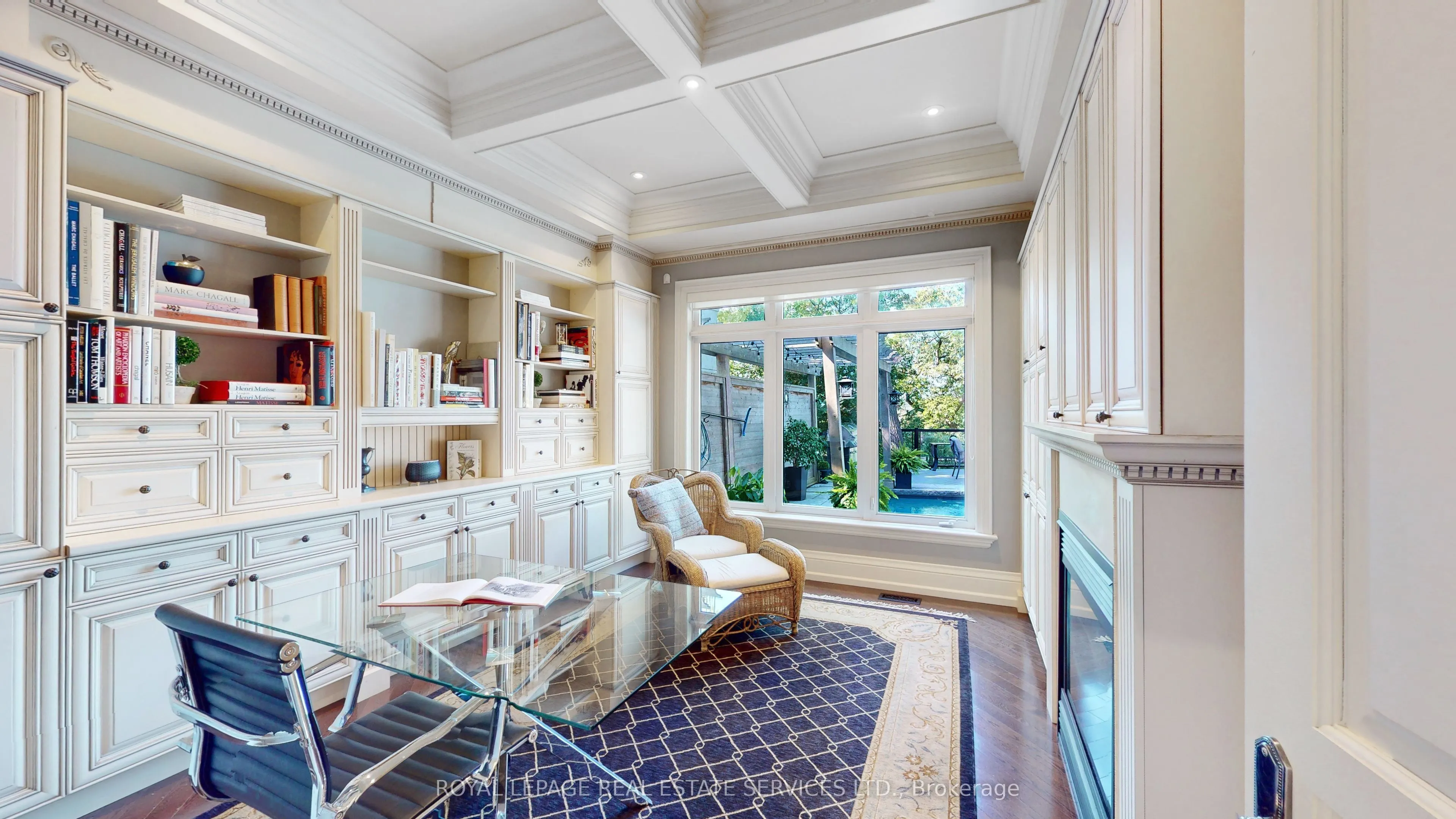 43 Riverside Crescent