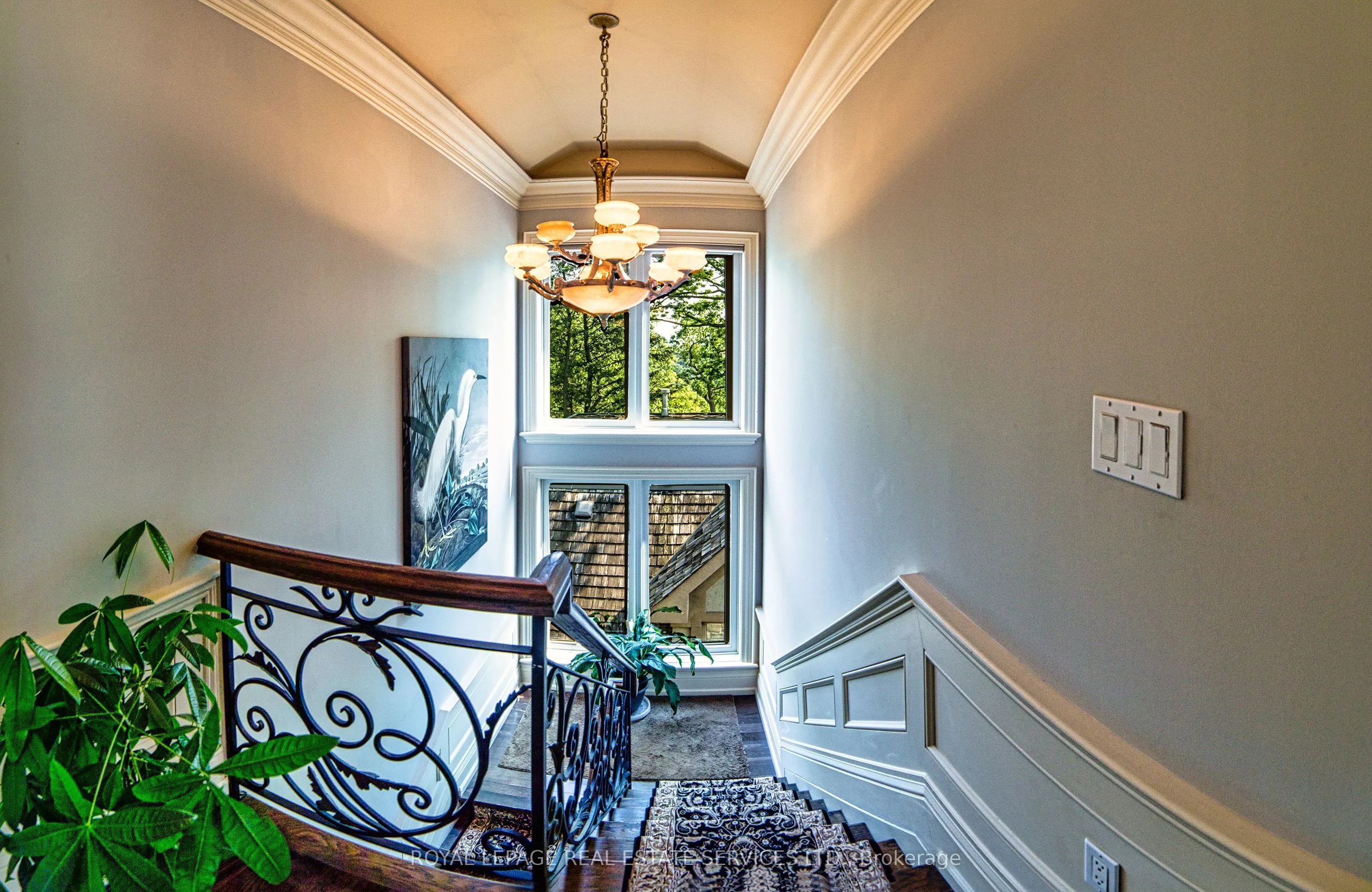 43 Riverside Crescent