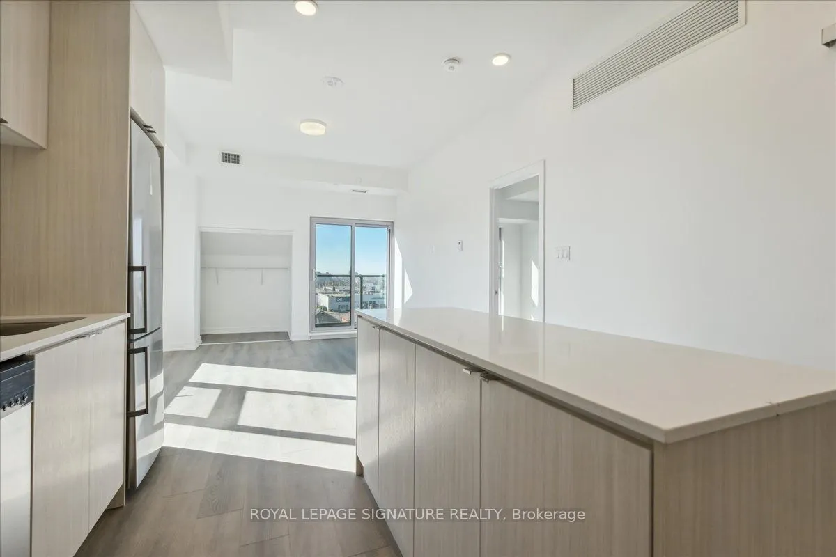 2433 Dufferin Street, #701