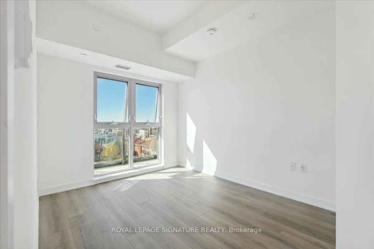 2433 Dufferin Street, #701