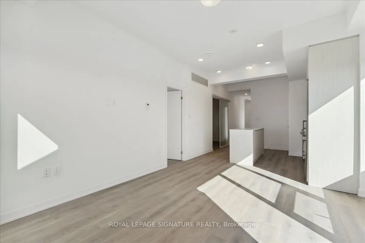 2433 Dufferin Street, #701