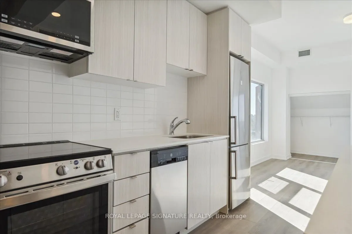 2433 Dufferin Street, #701