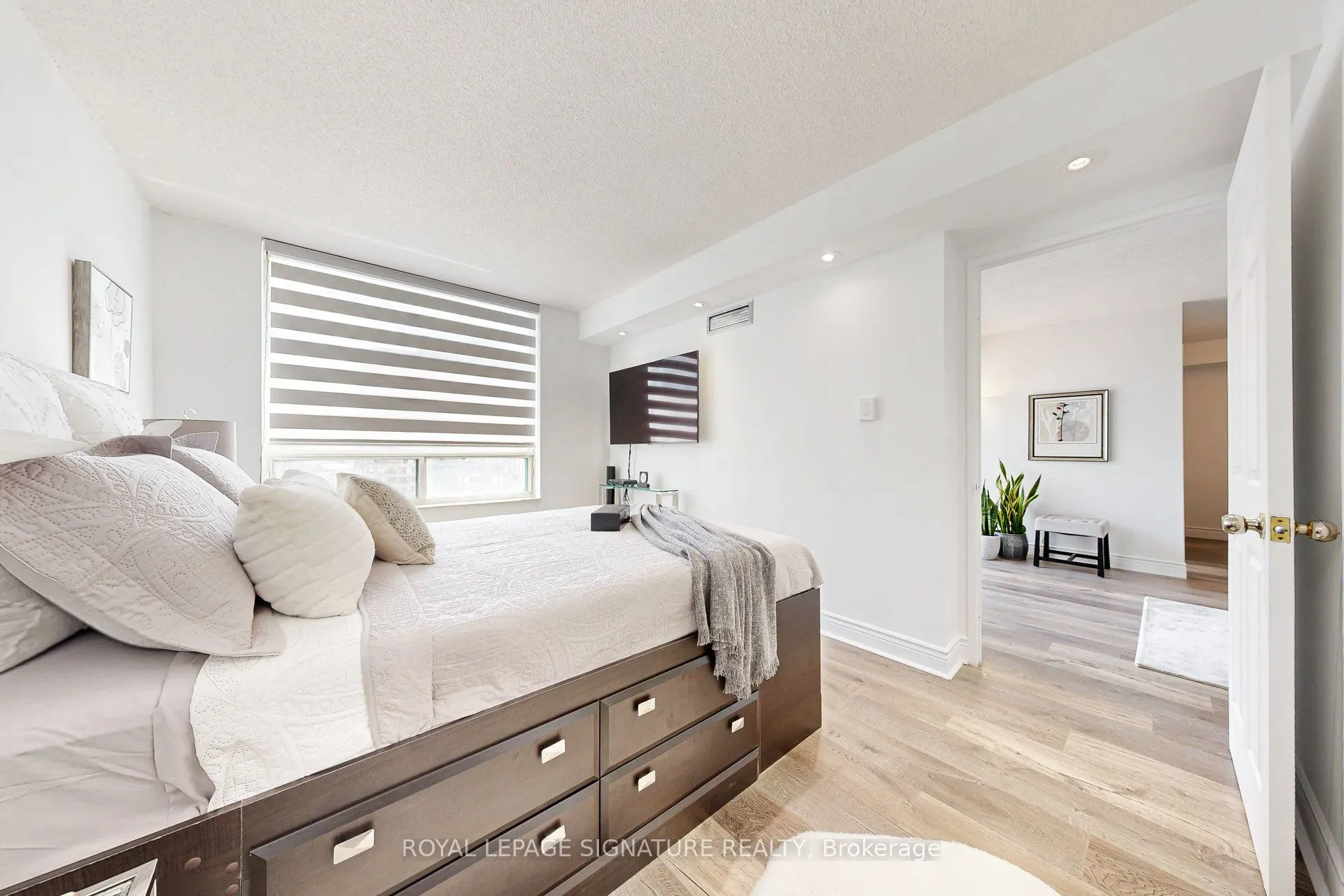 265 Enfield Place, #1501