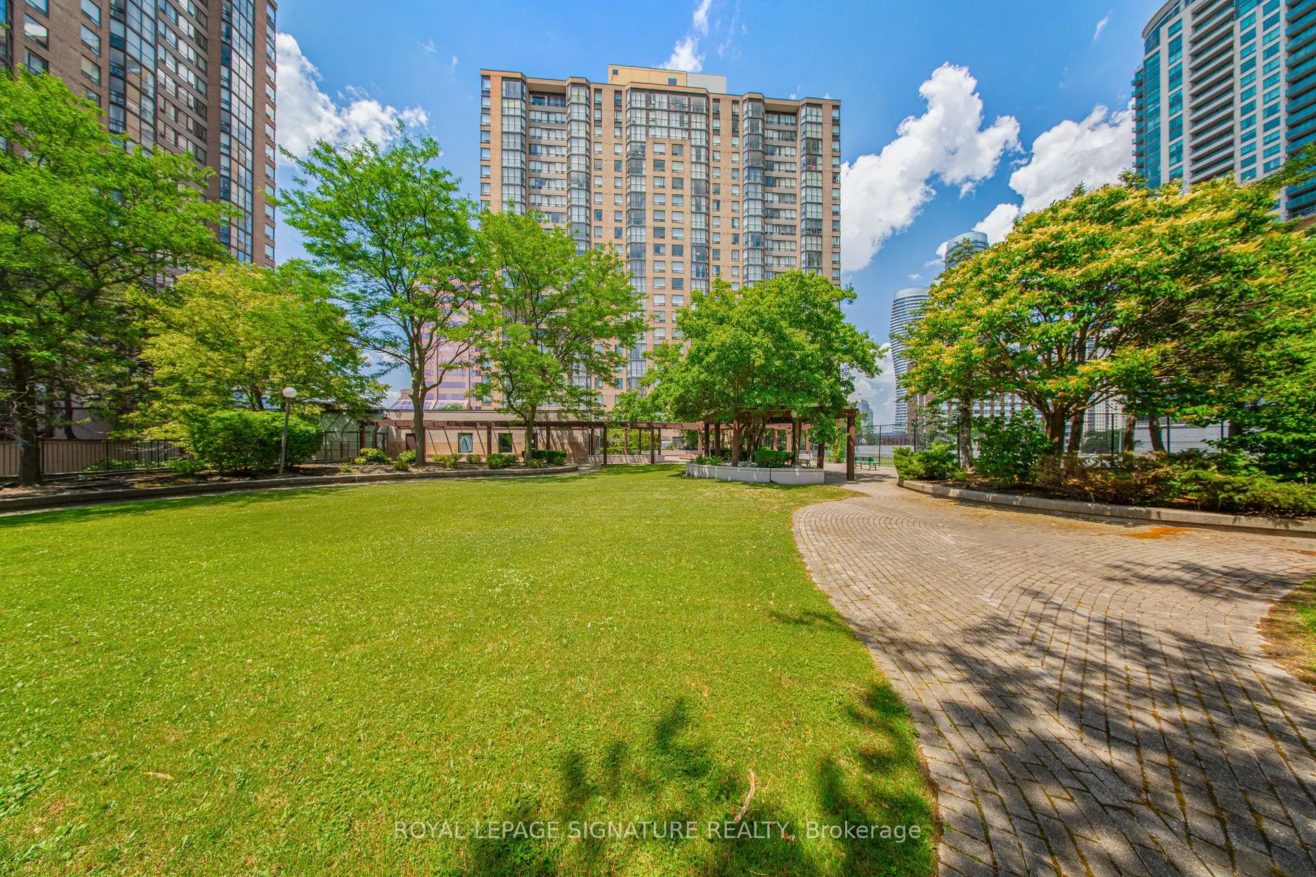 265 Enfield Place, #1501