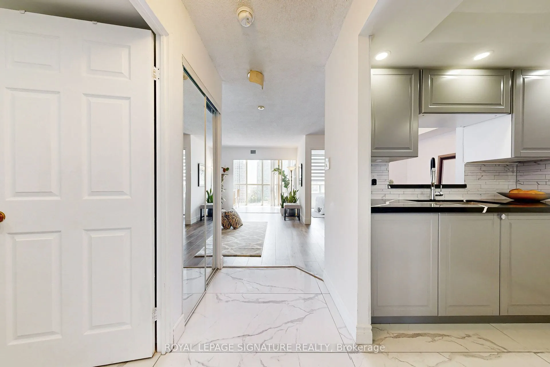 265 Enfield Place, #1501