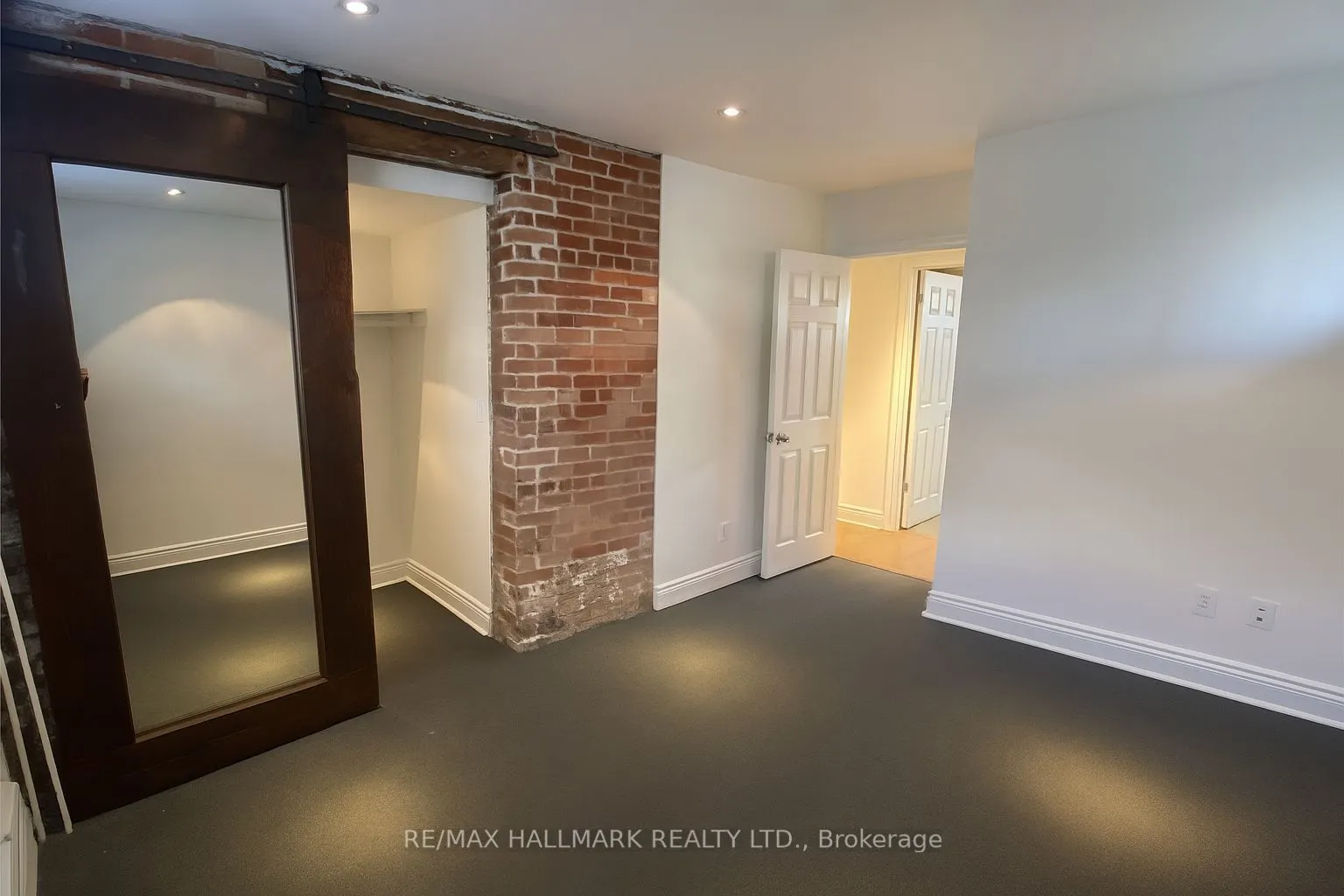 20 Triller Avenue, #1