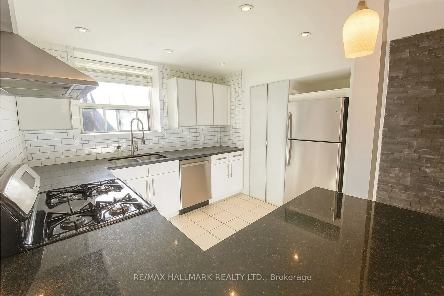 20 Triller Avenue, #1