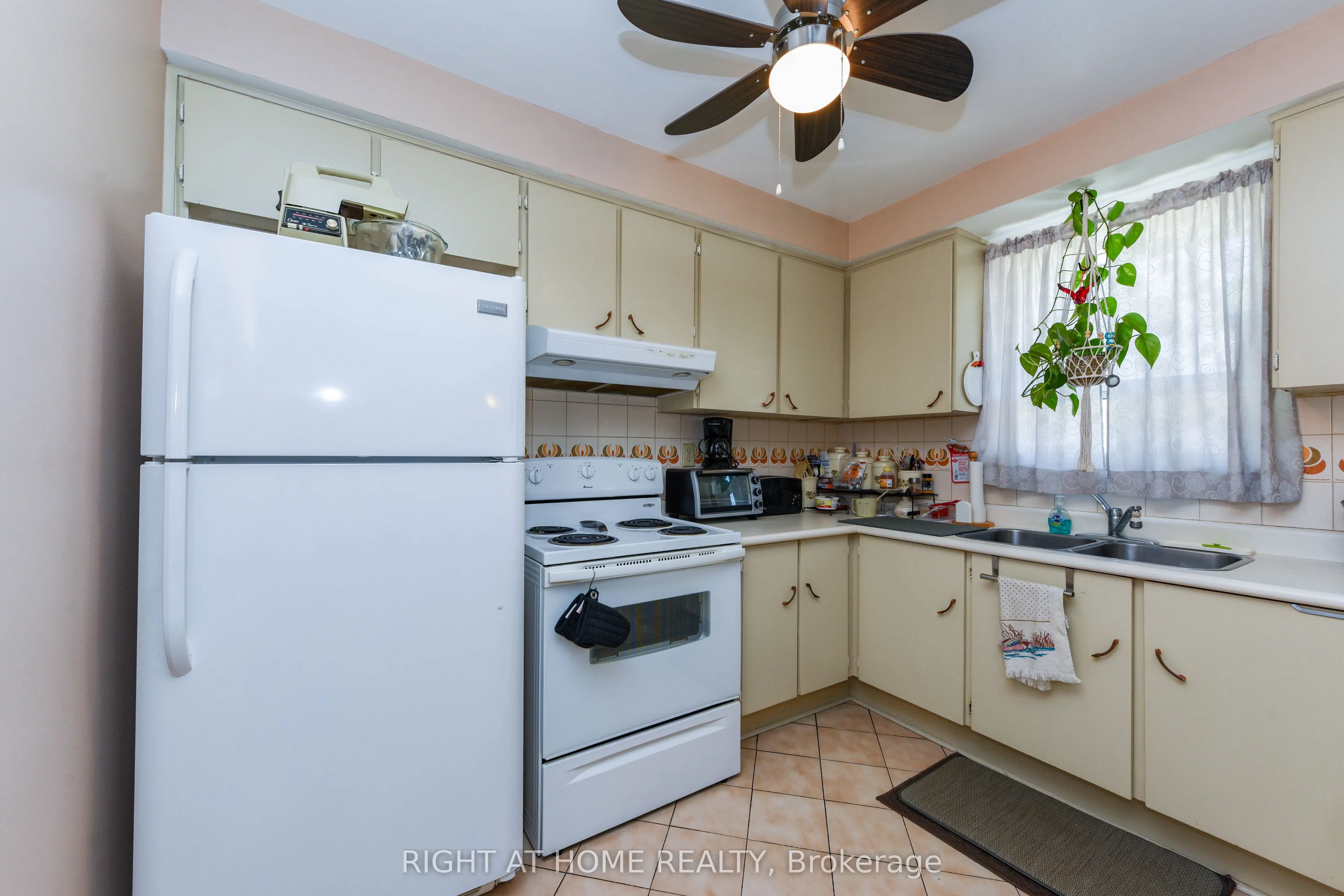 44 Birgitta Crescent