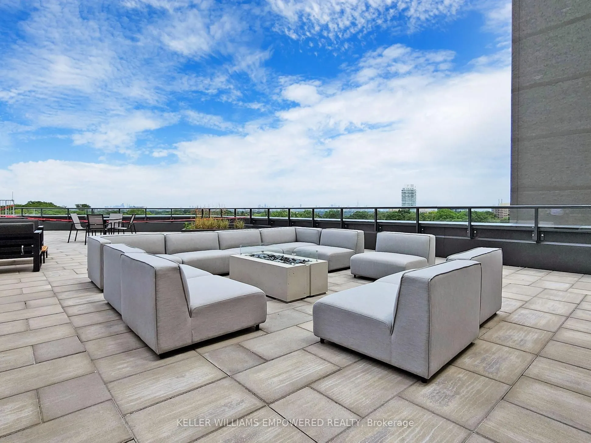 293 The Kingsway, #219