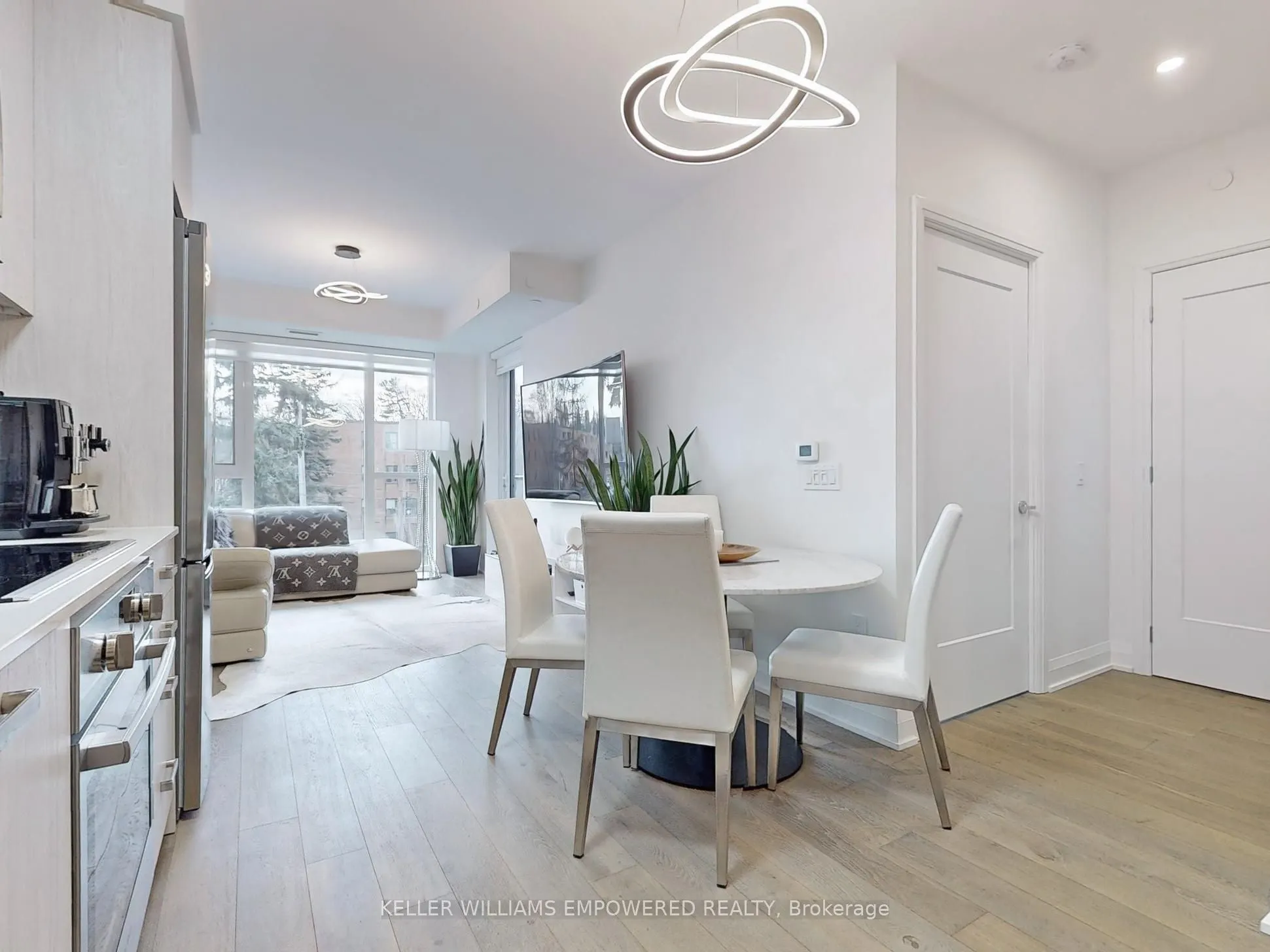 293 The Kingsway, #219