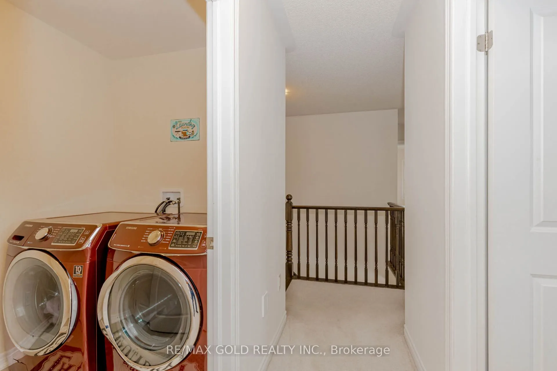 12 Victoriaville Road