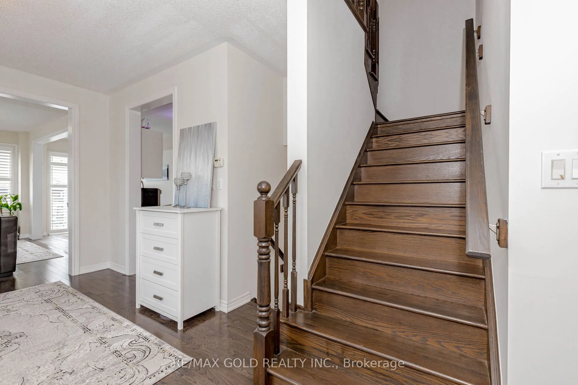 12 Victoriaville Road