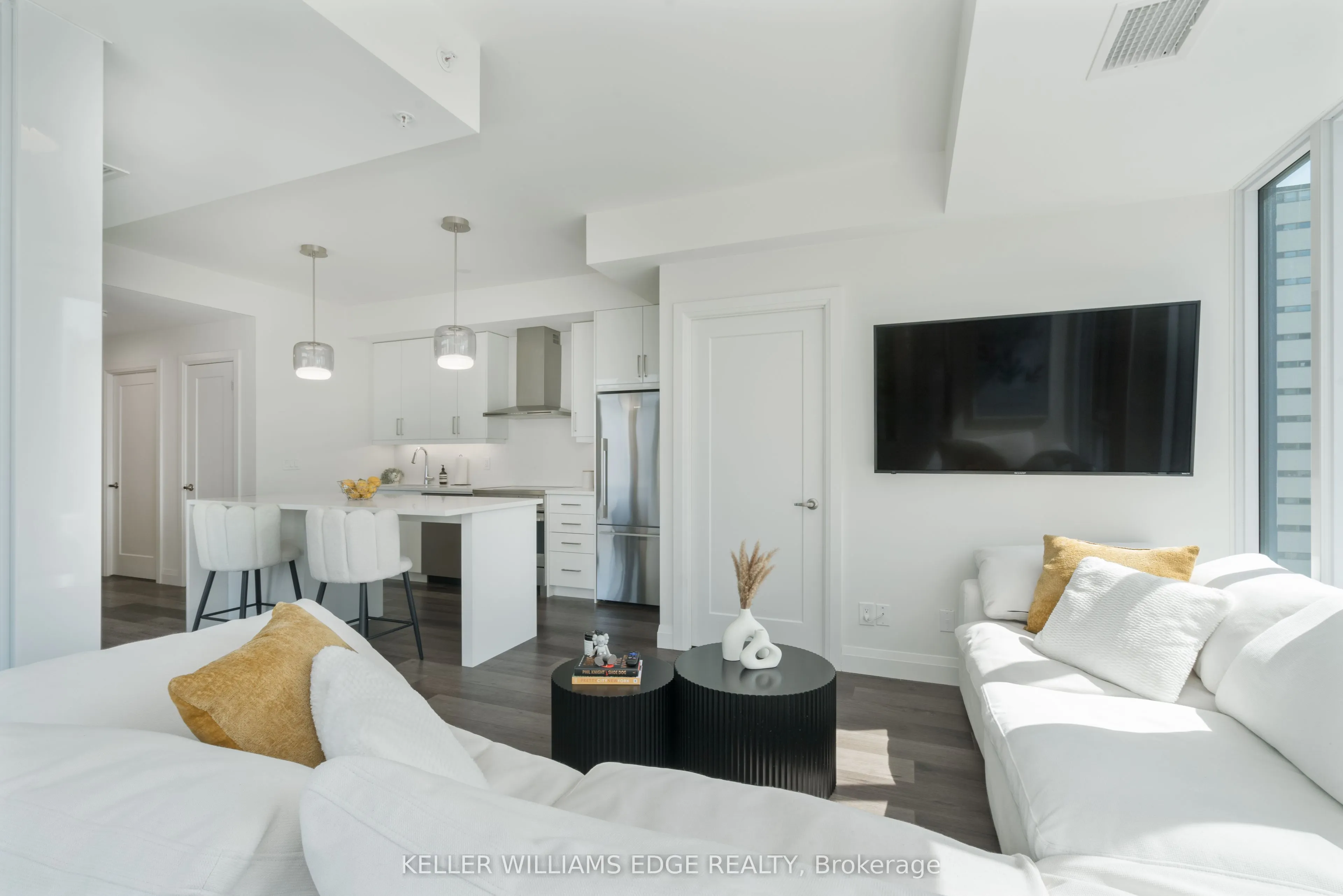 500 Brock Avenue, #402