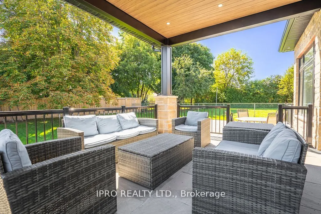 19 Maldaver Avenue