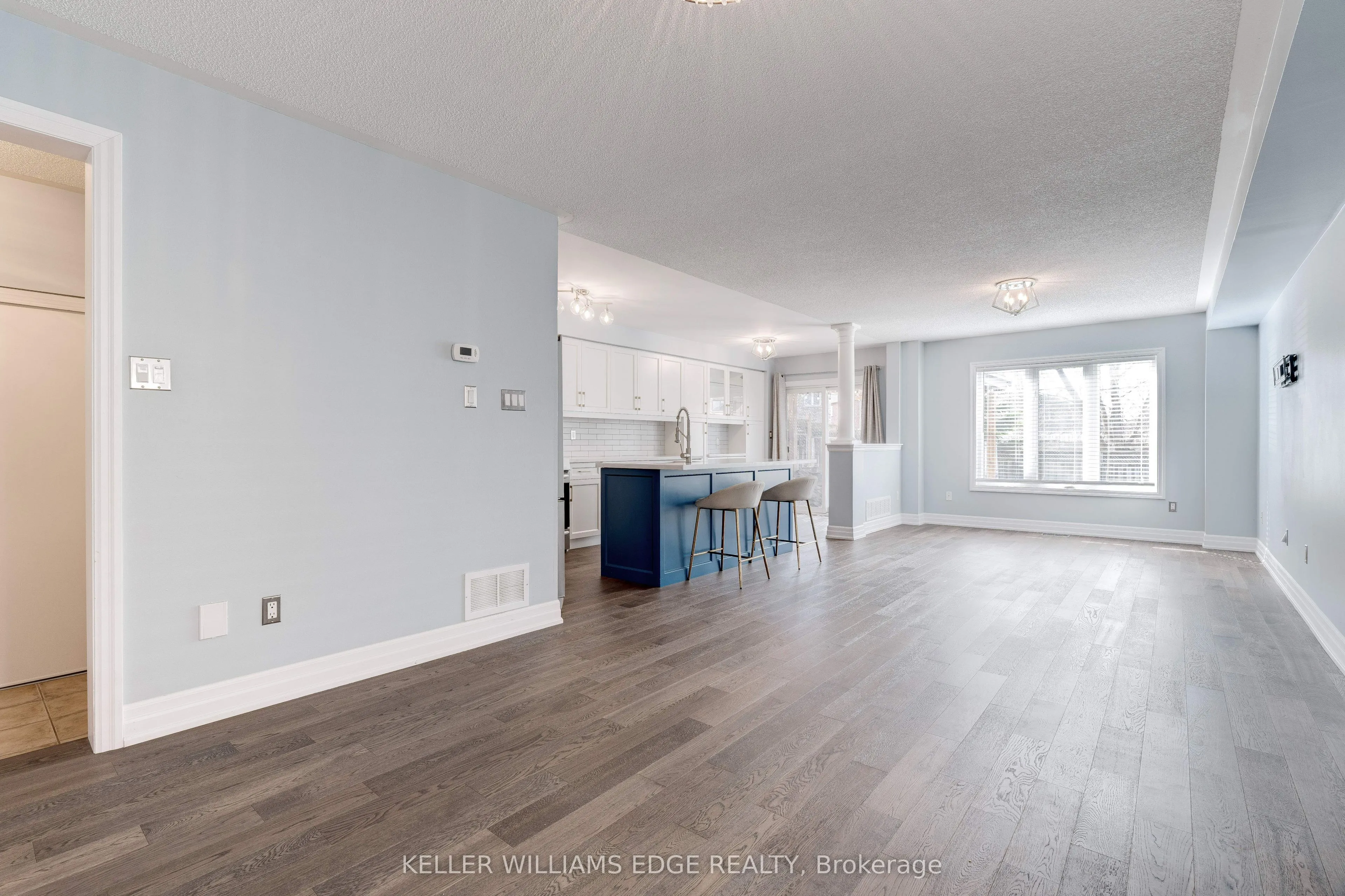 85 Mowat Crescent