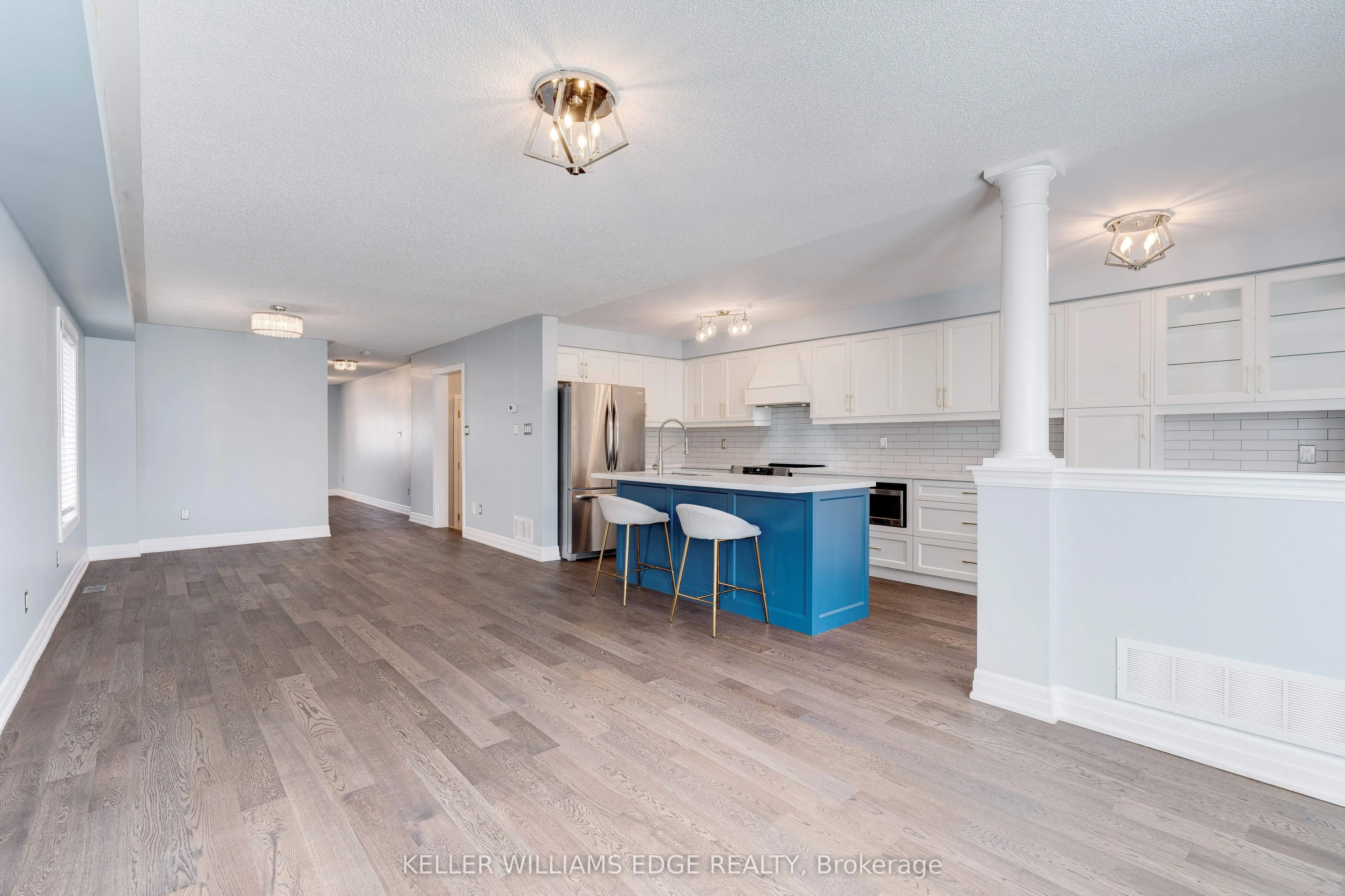 85 Mowat Crescent
