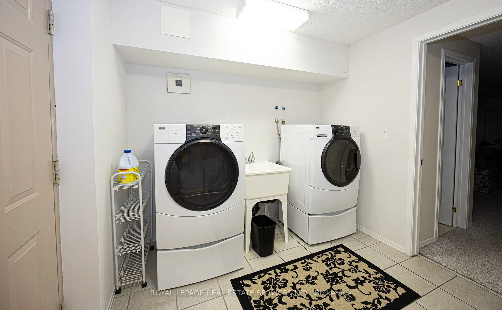 1221 Parkwest Place, #21