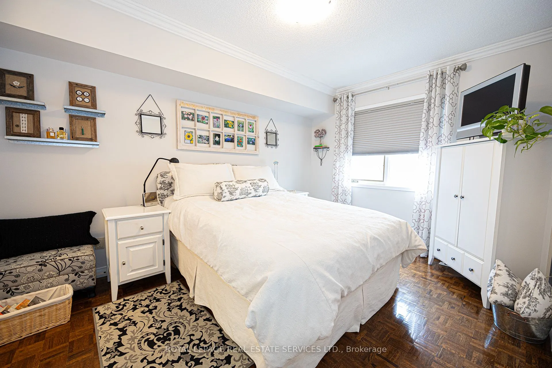 1221 Parkwest Place, #21
