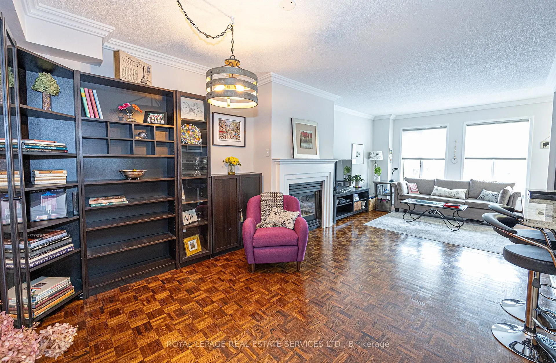 1221 Parkwest Place, #21