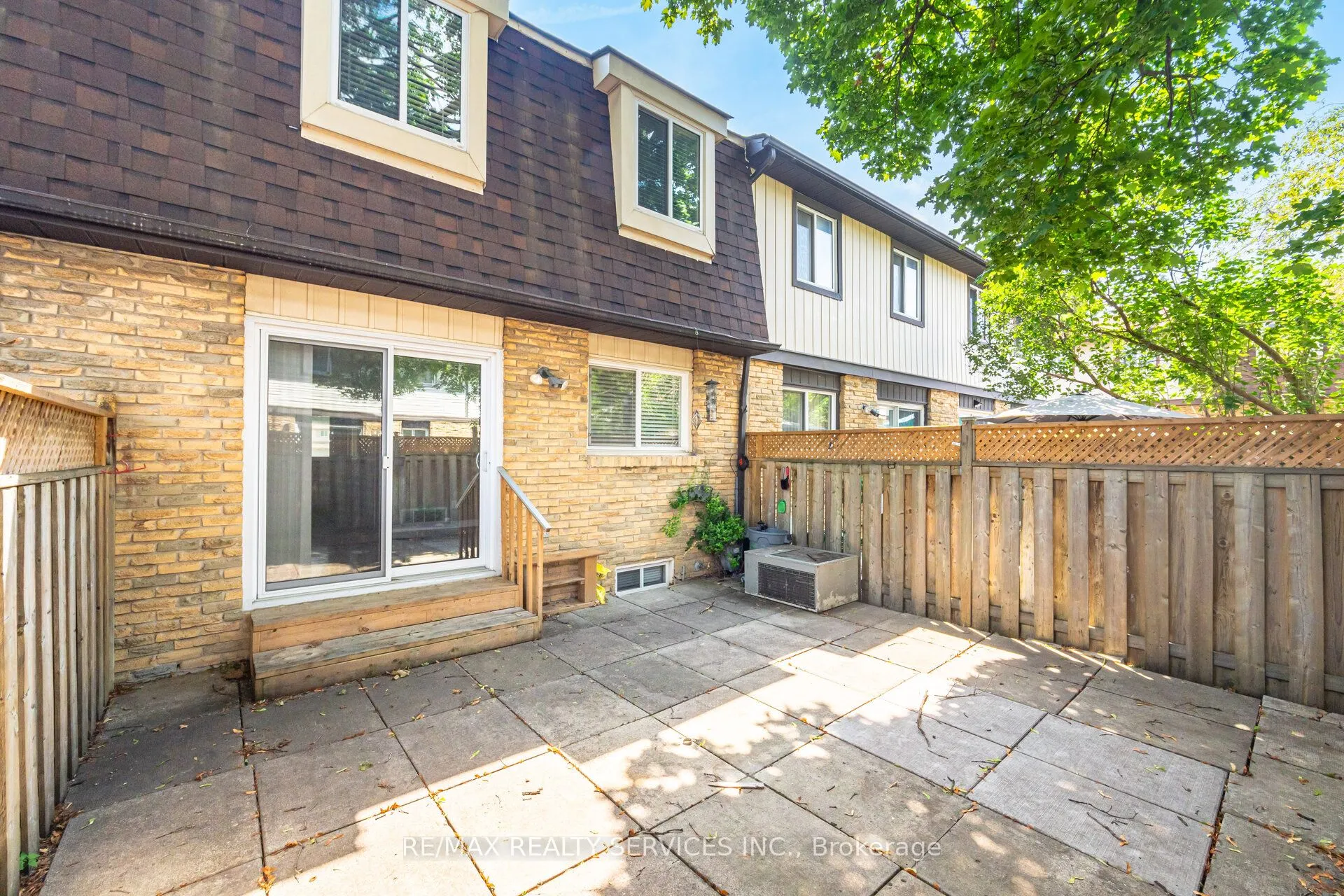 93 Hansen Road N, #20