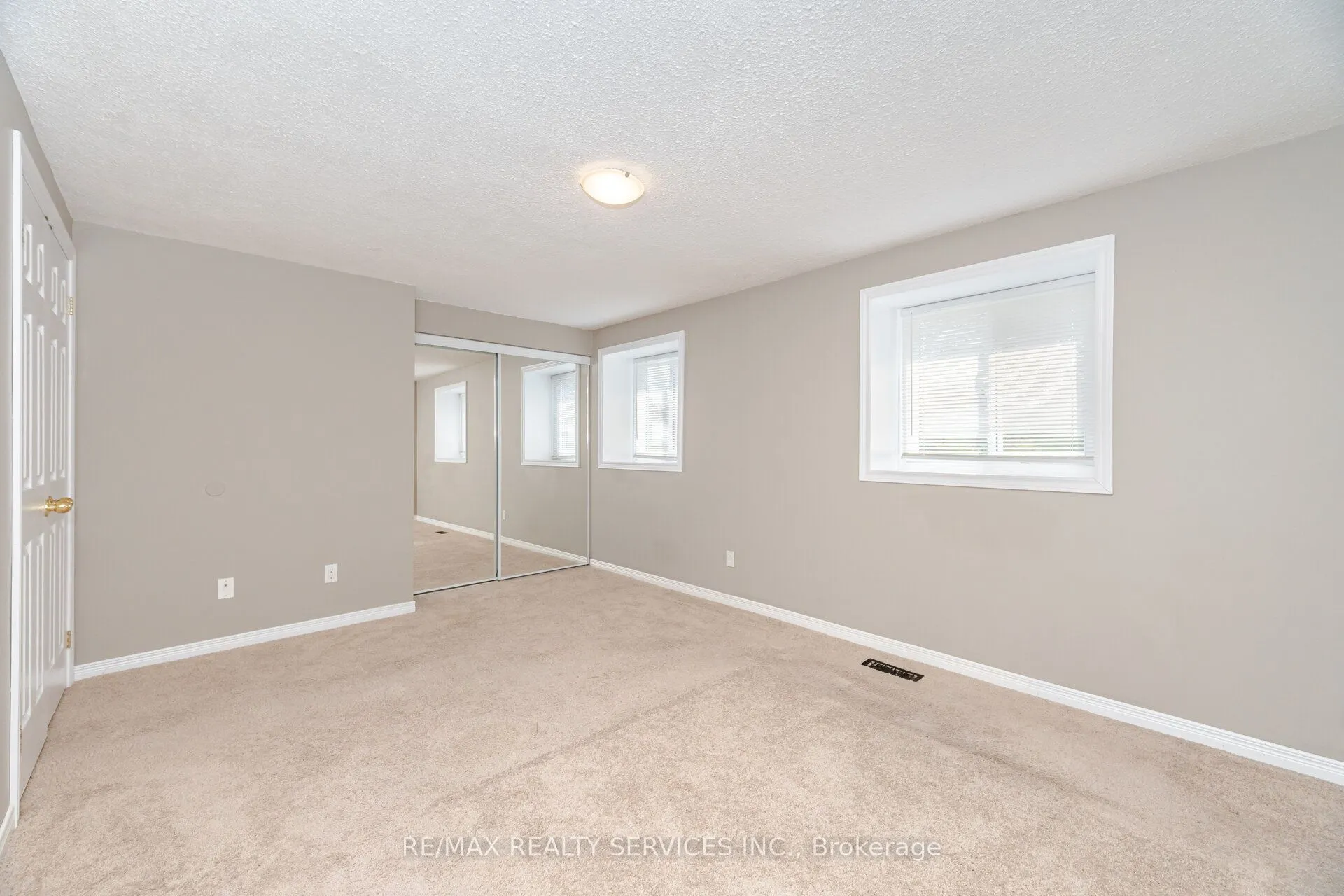 93 Hansen Road N, #20
