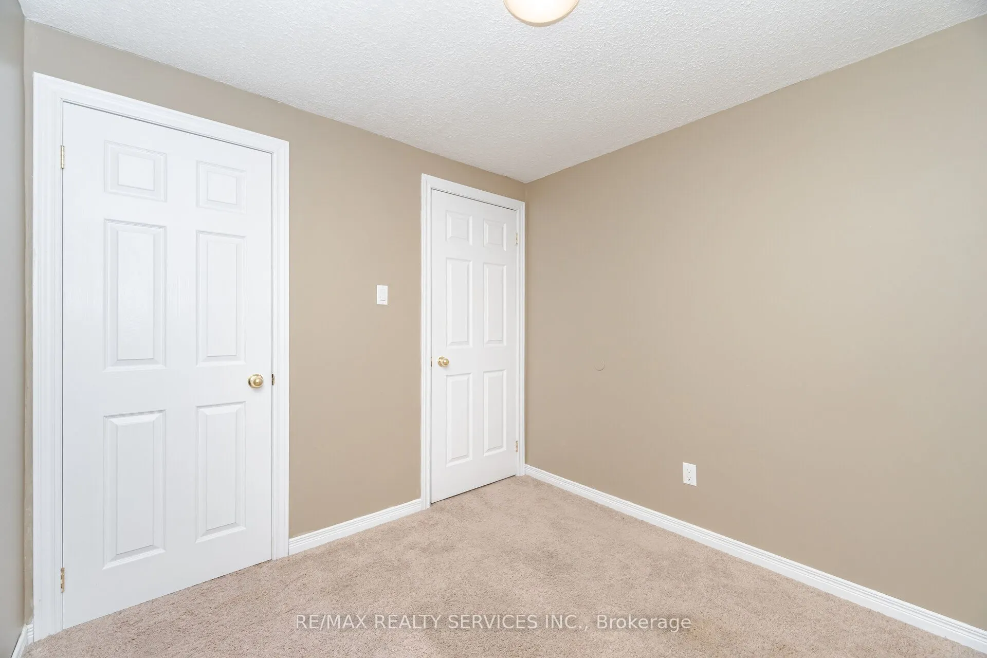 93 Hansen Road N, #20