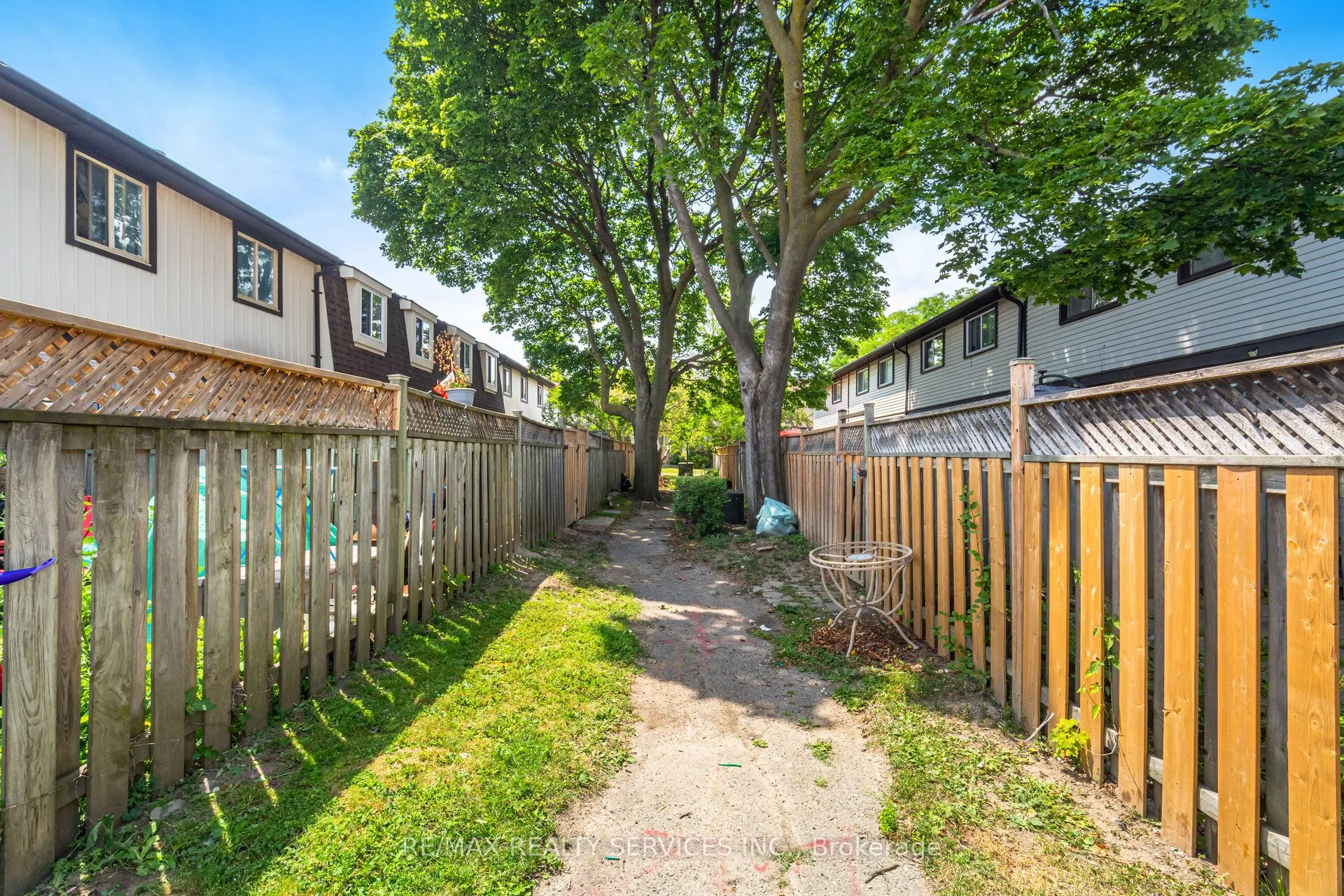 93 Hansen Road N, #20