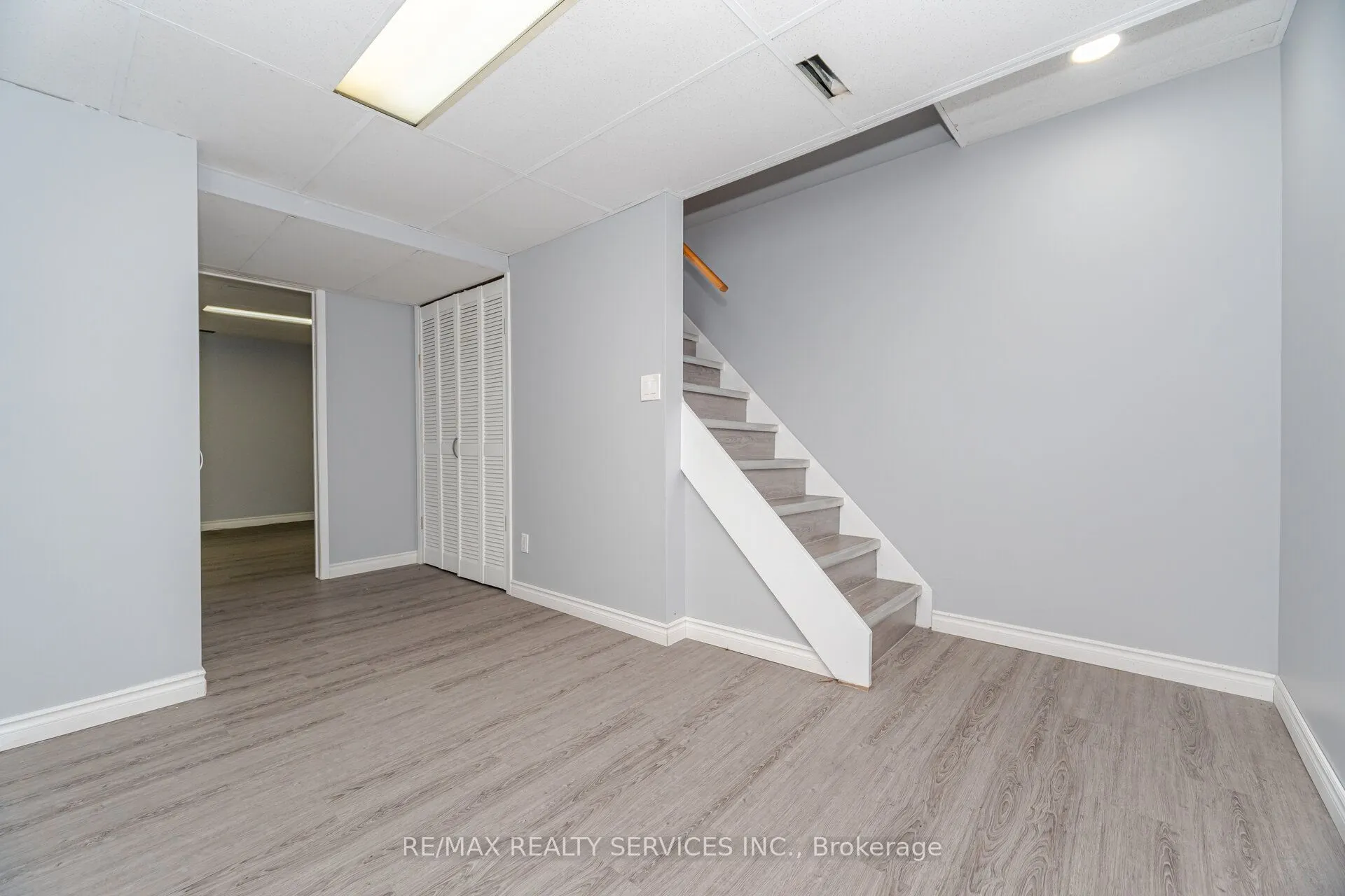 93 Hansen Road N, #20