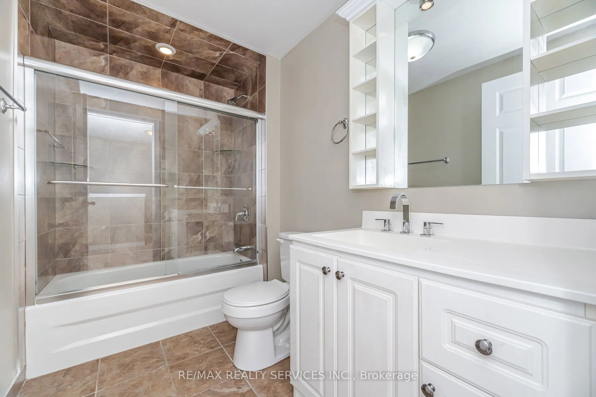 93 Hansen Road N, #20