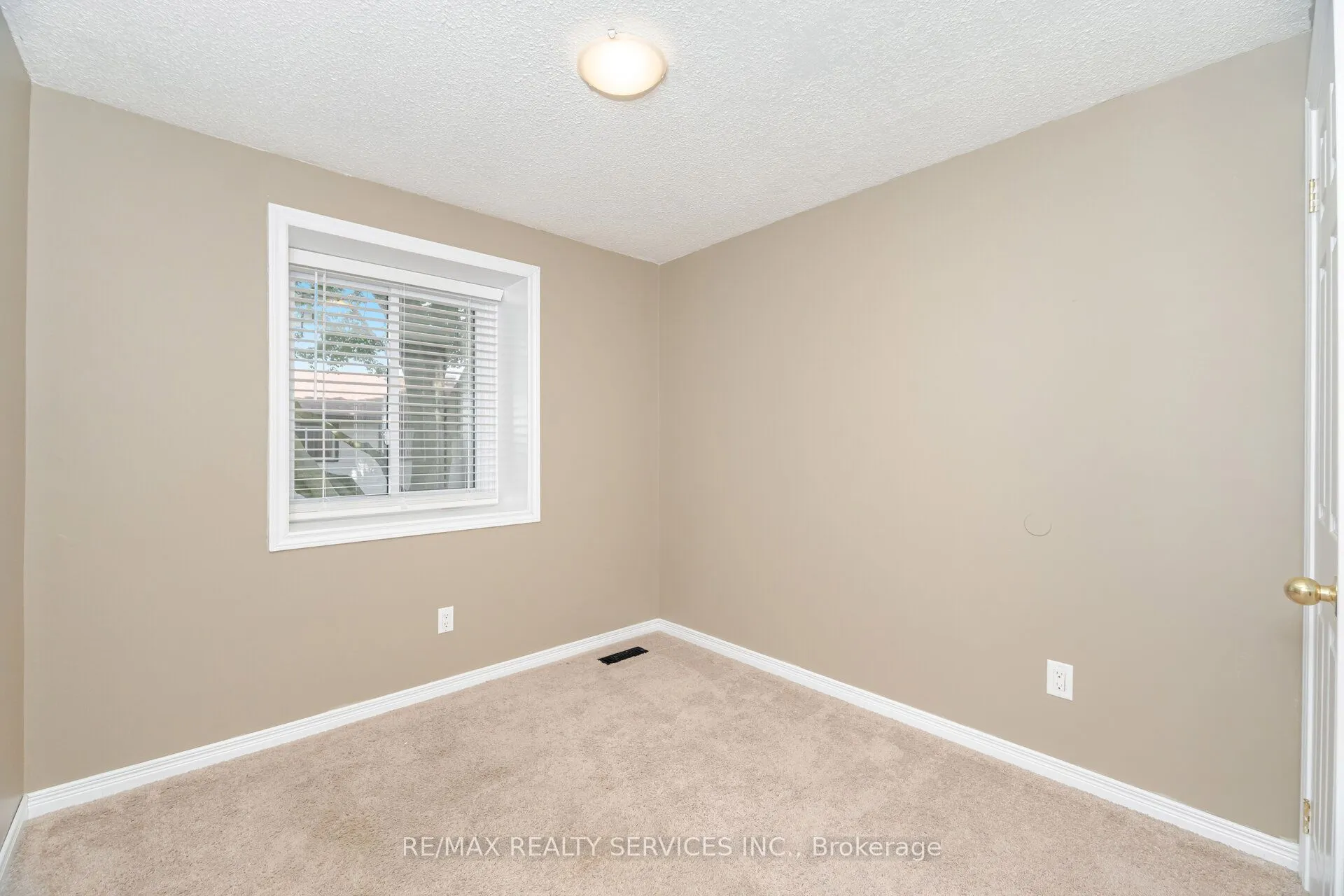 93 Hansen Road N, #20