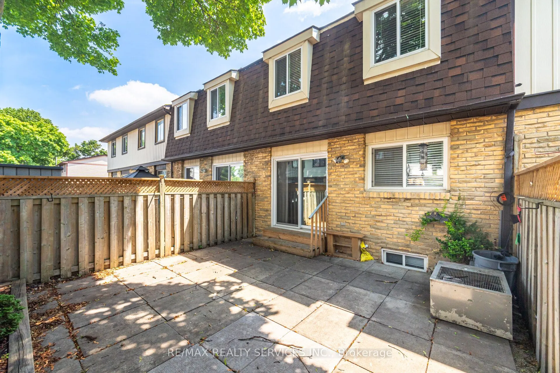 93 Hansen Road N, #20