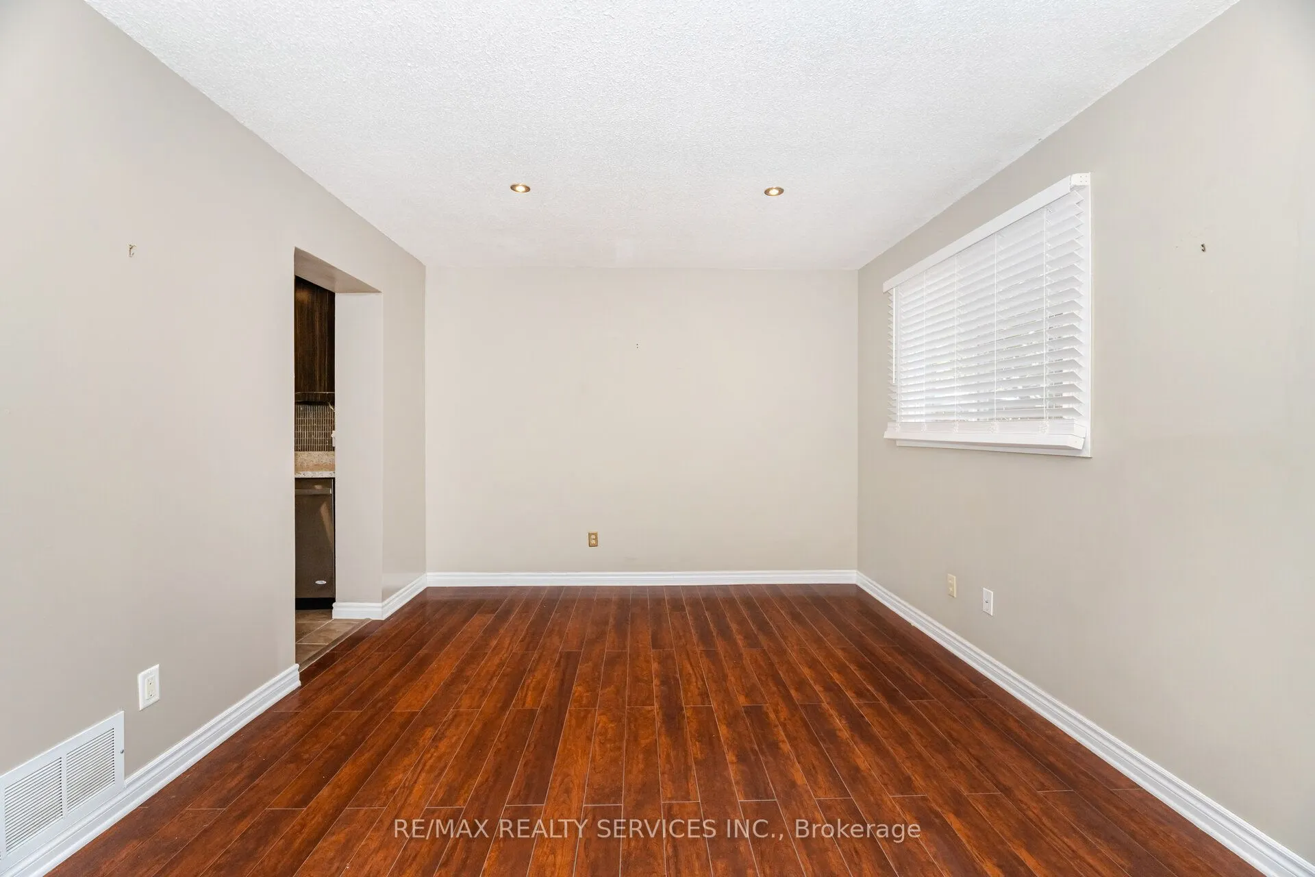 93 Hansen Road N, #20