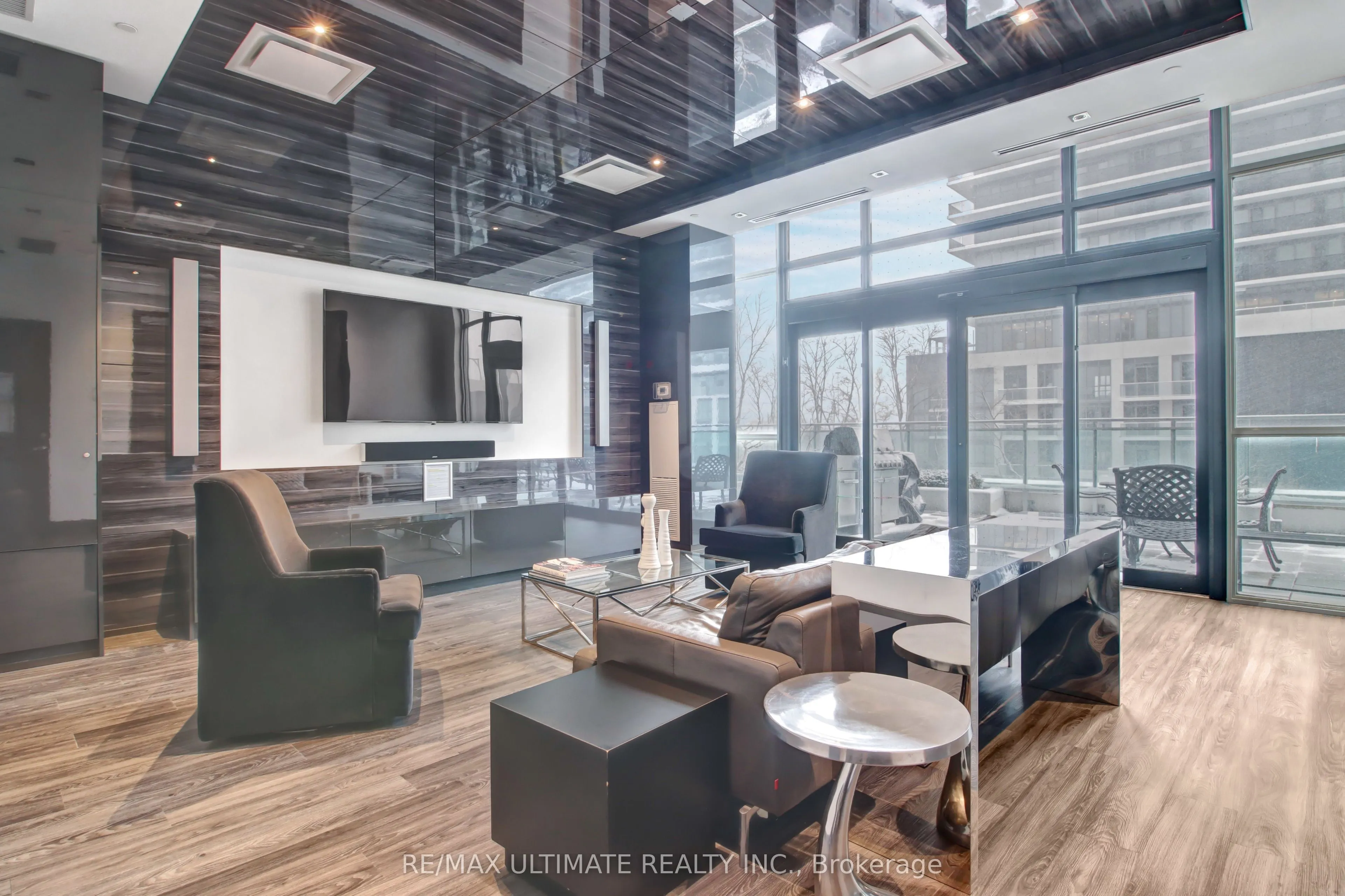 33 Shore Breeze Drive, #1003