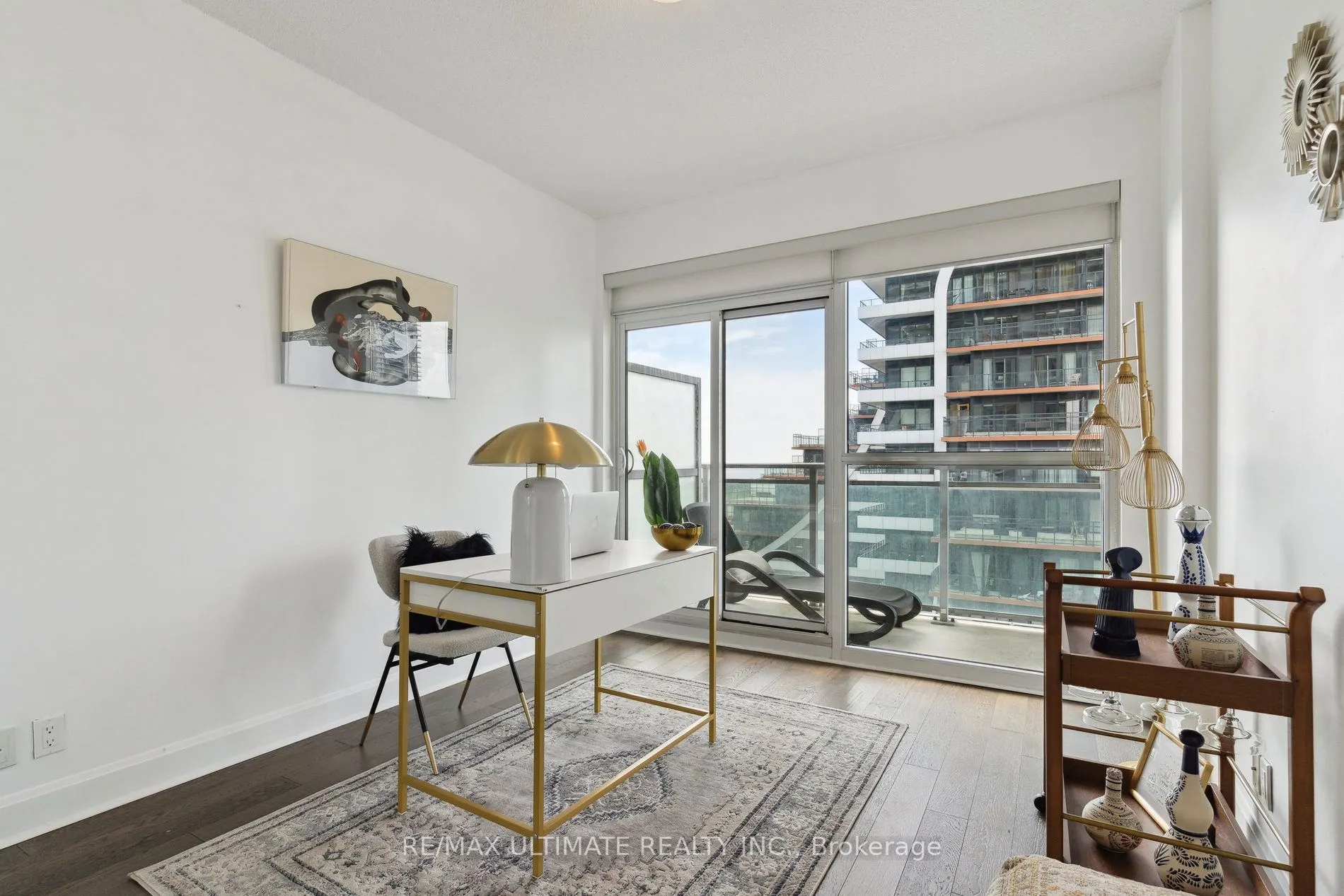 33 Shore Breeze Drive, #1003