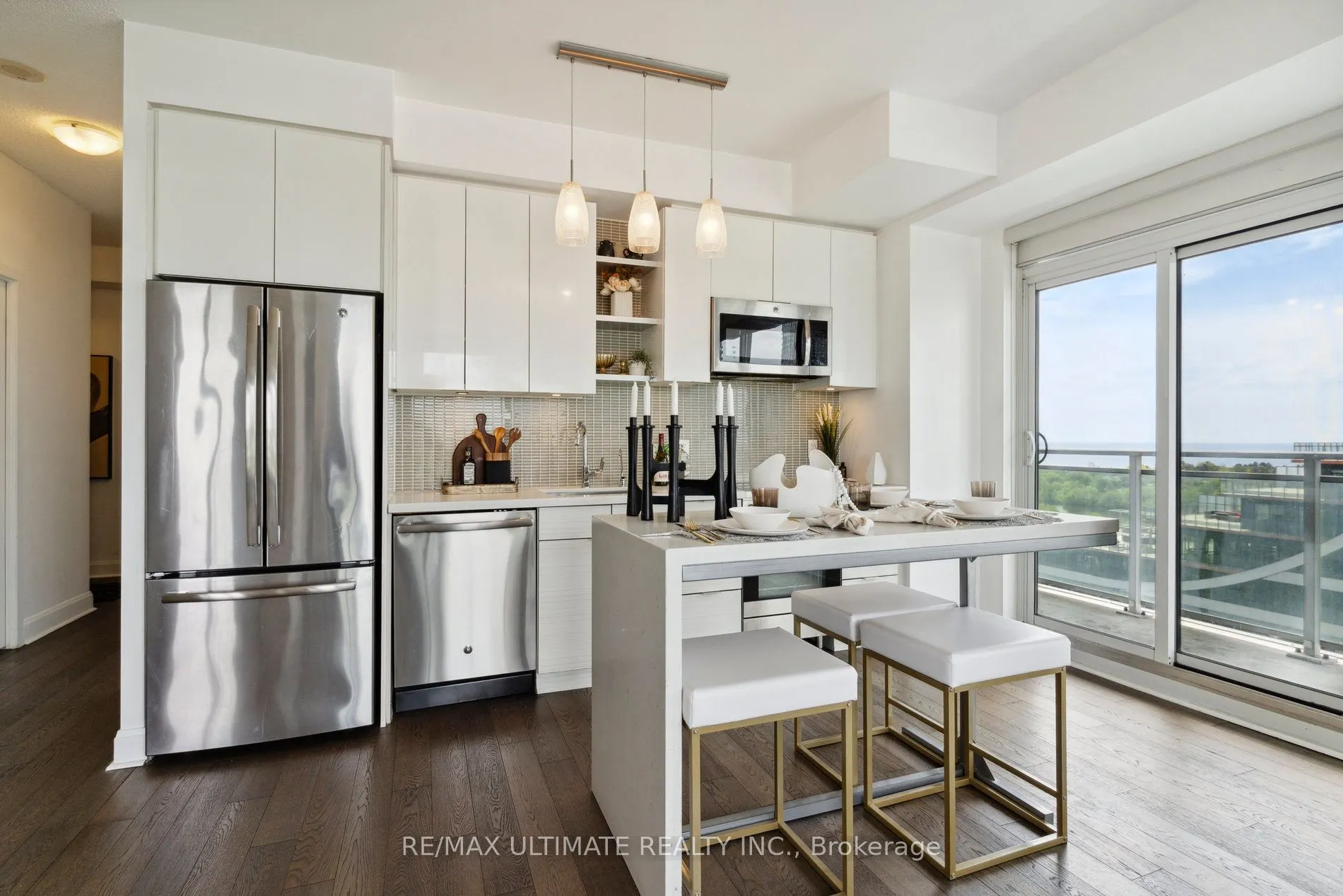 33 Shore Breeze Drive, #1003