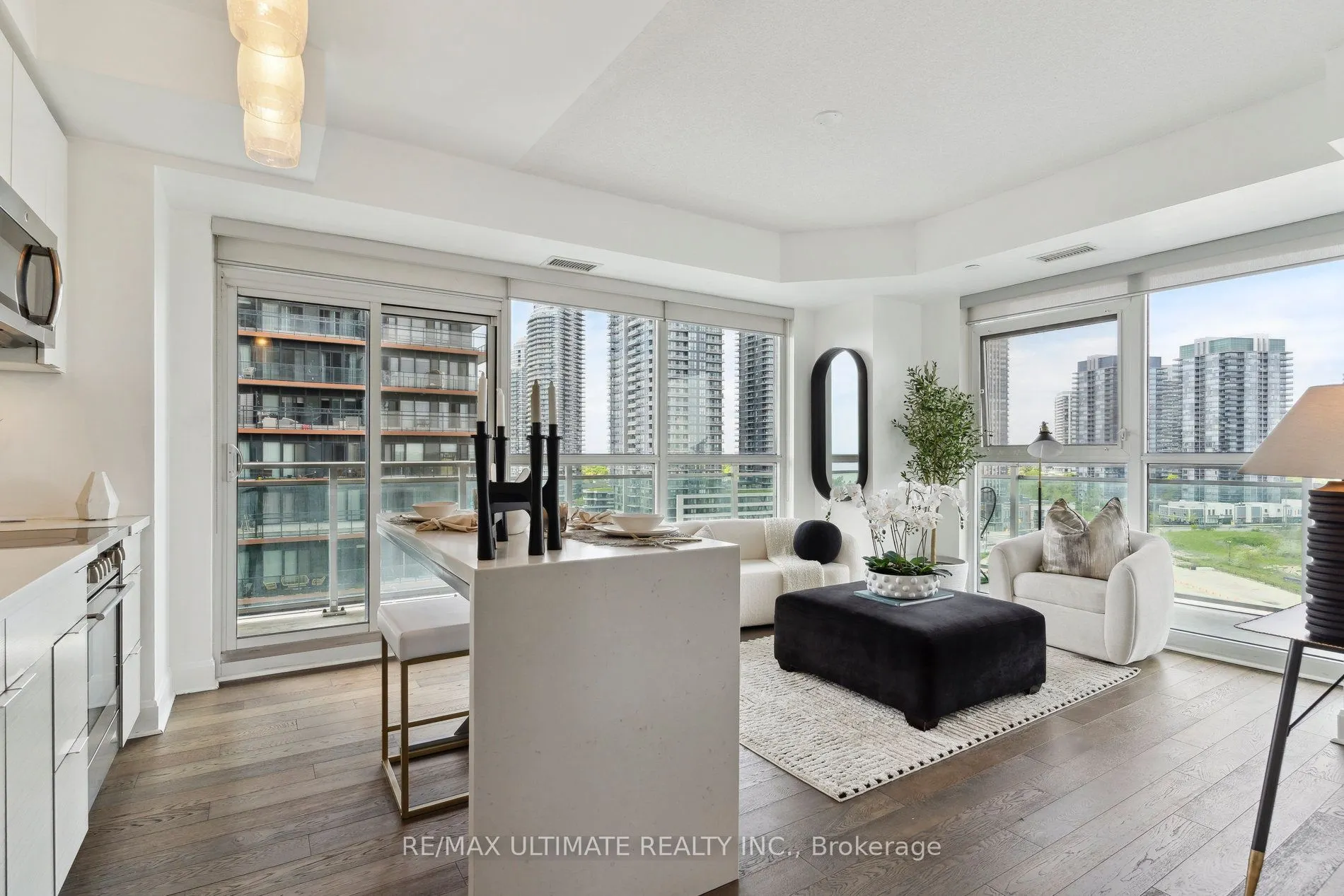 33 Shore Breeze Drive, #1003