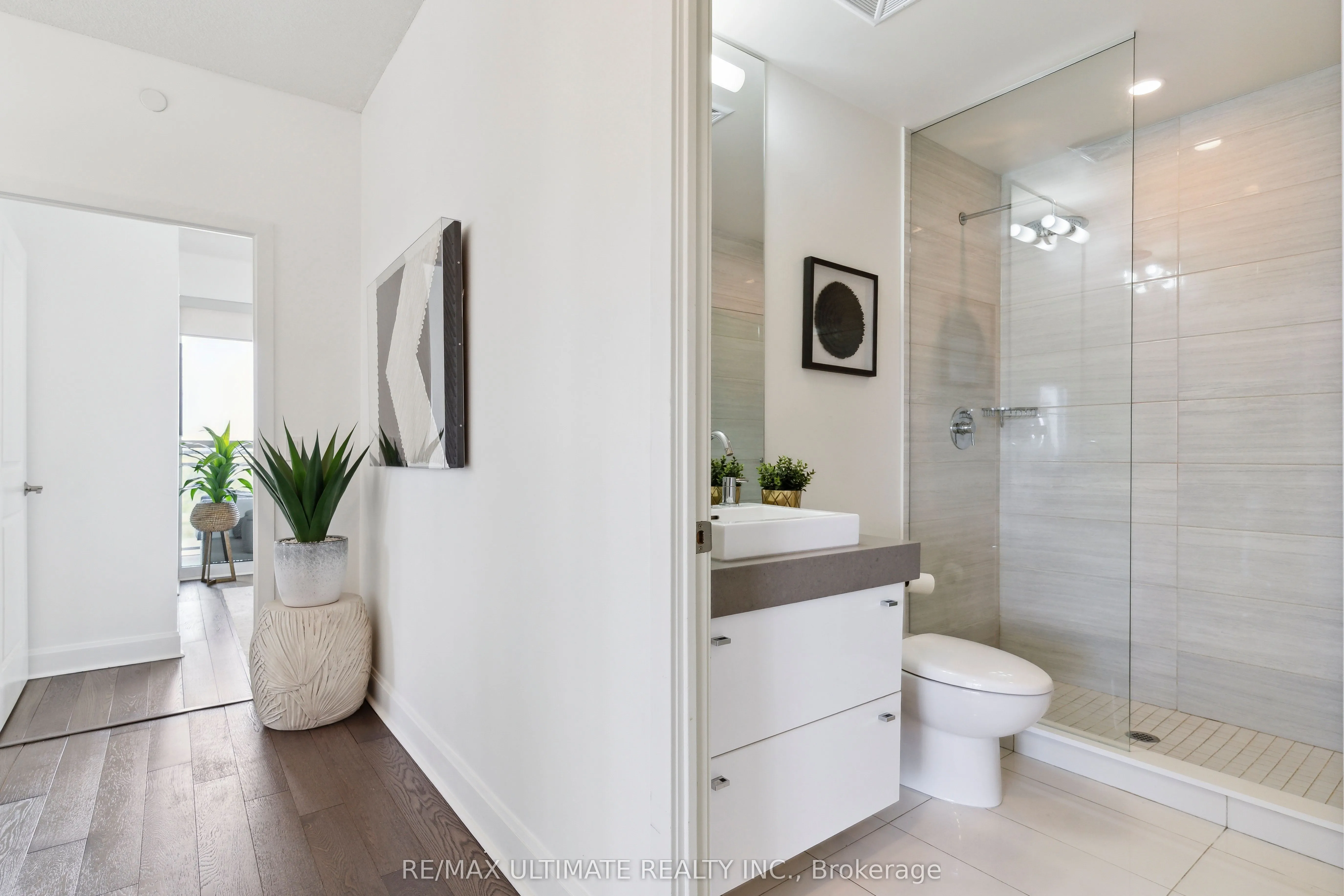 33 Shore Breeze Drive, #1003