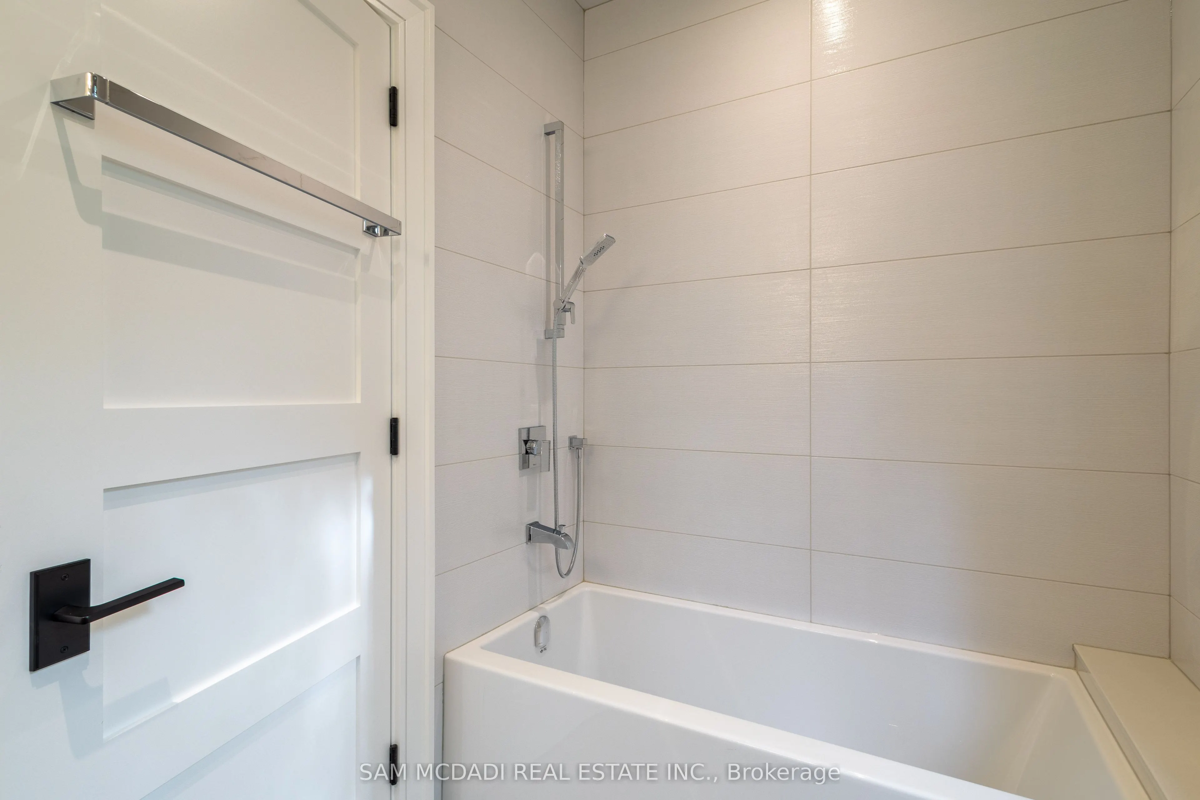 1615 Petrie Way