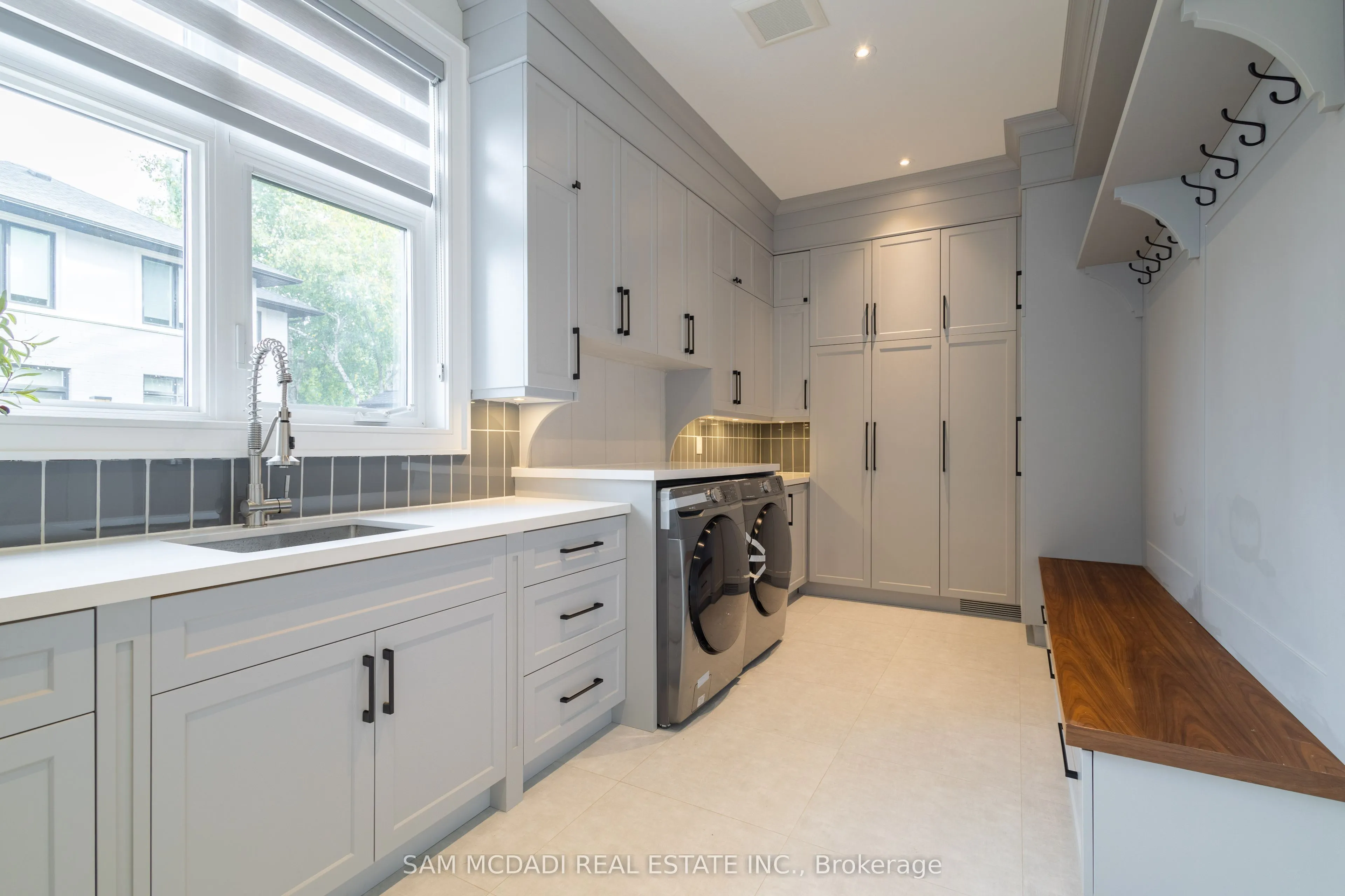 1615 Petrie Way