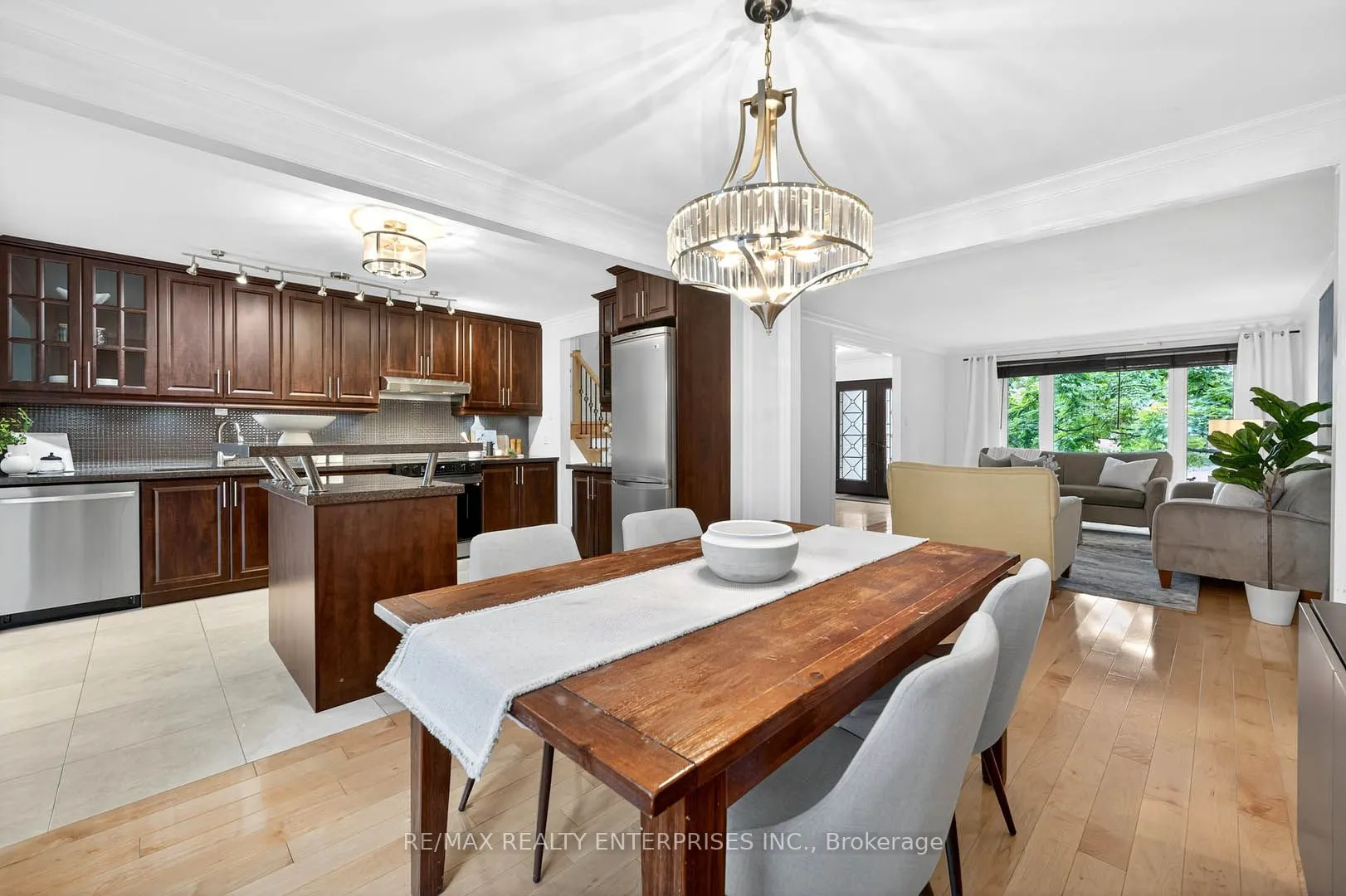 2439 Arioso Court