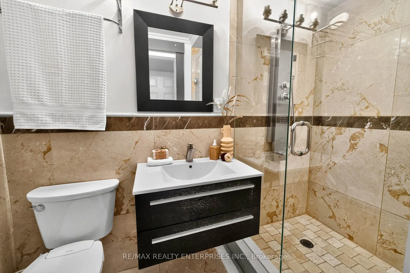 2439 Arioso Court