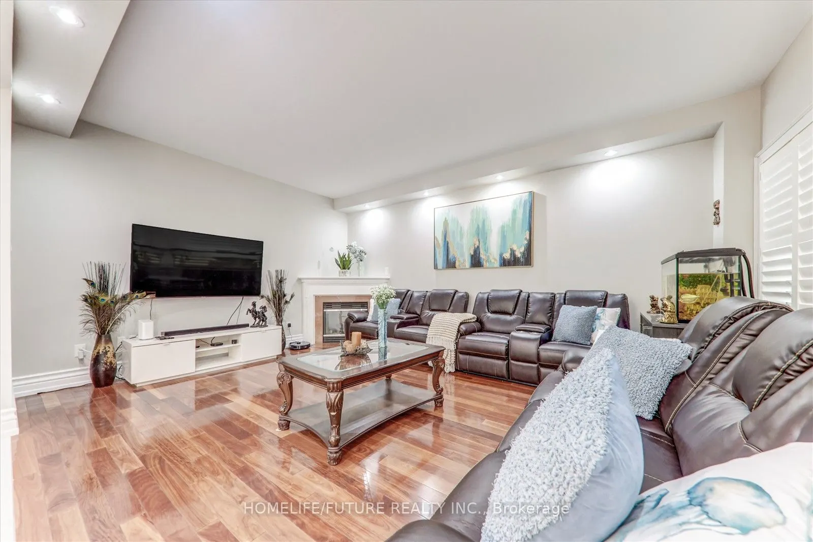28 Billancourt Crescent