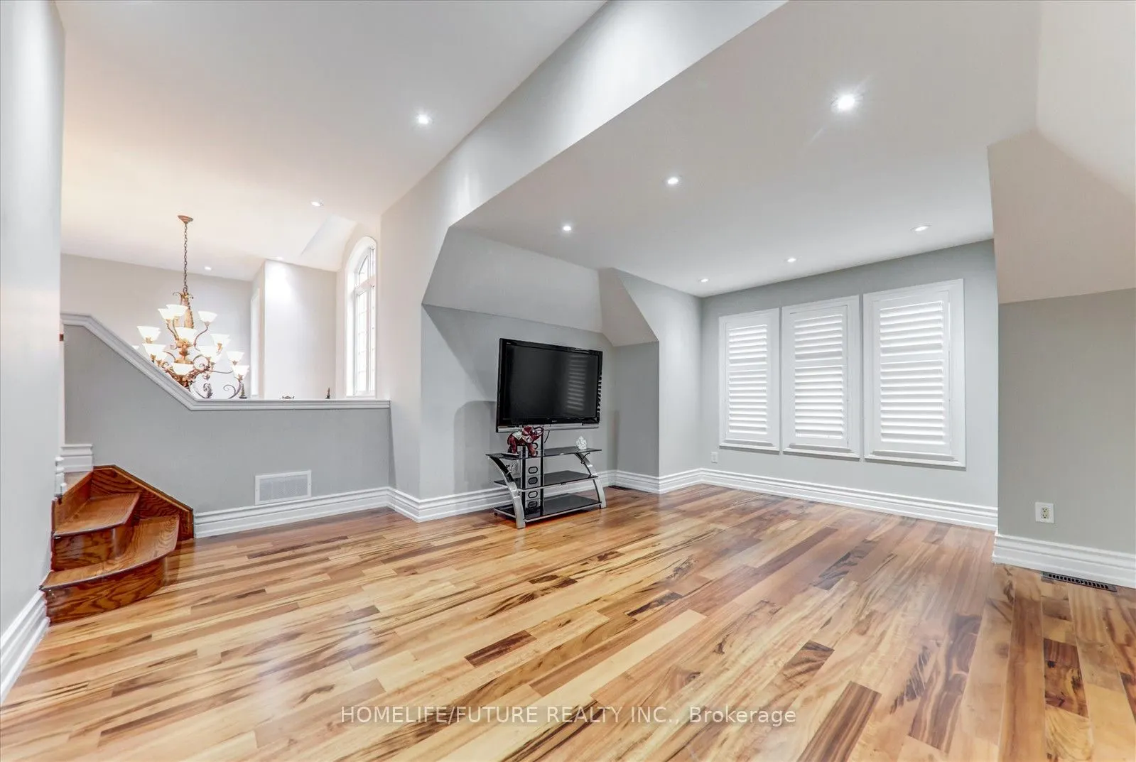 28 Billancourt Crescent