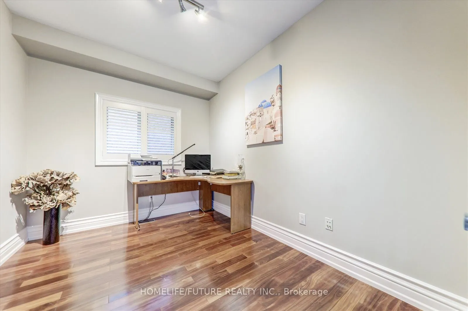 28 Billancourt Crescent