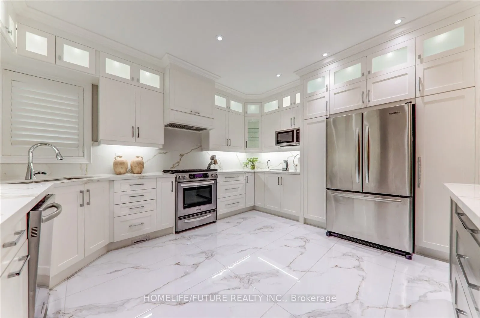 28 Billancourt Crescent