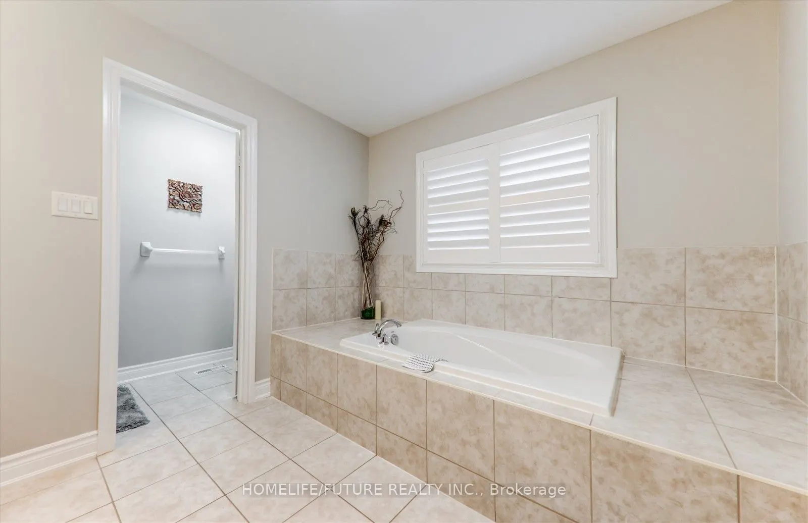 28 Billancourt Crescent