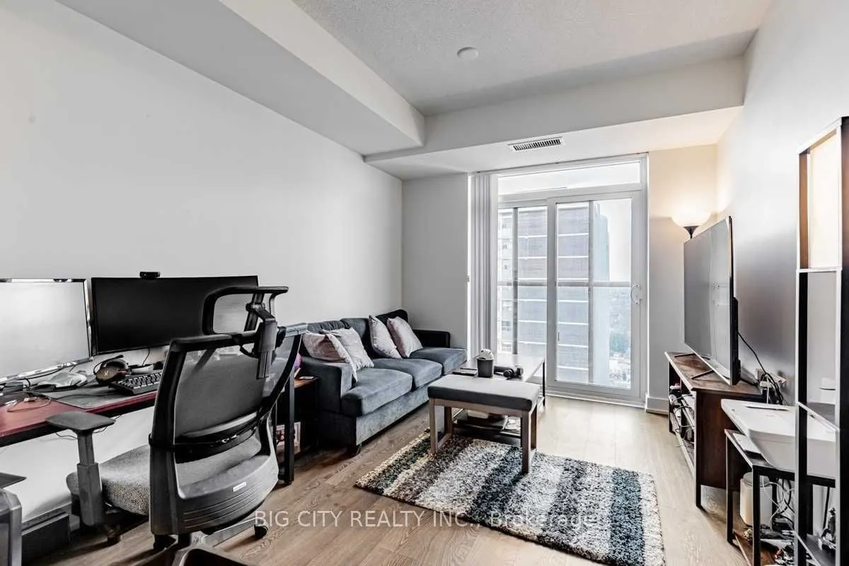 9 Mabelle Avenue, #3017