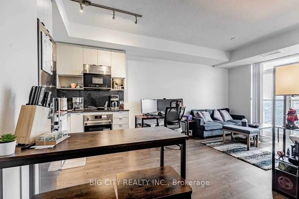 9 Mabelle Avenue, #3017