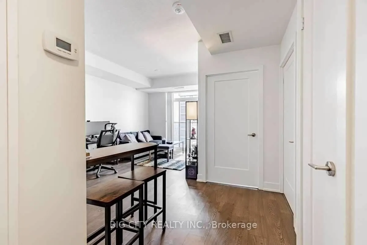 9 Mabelle Avenue, #3017