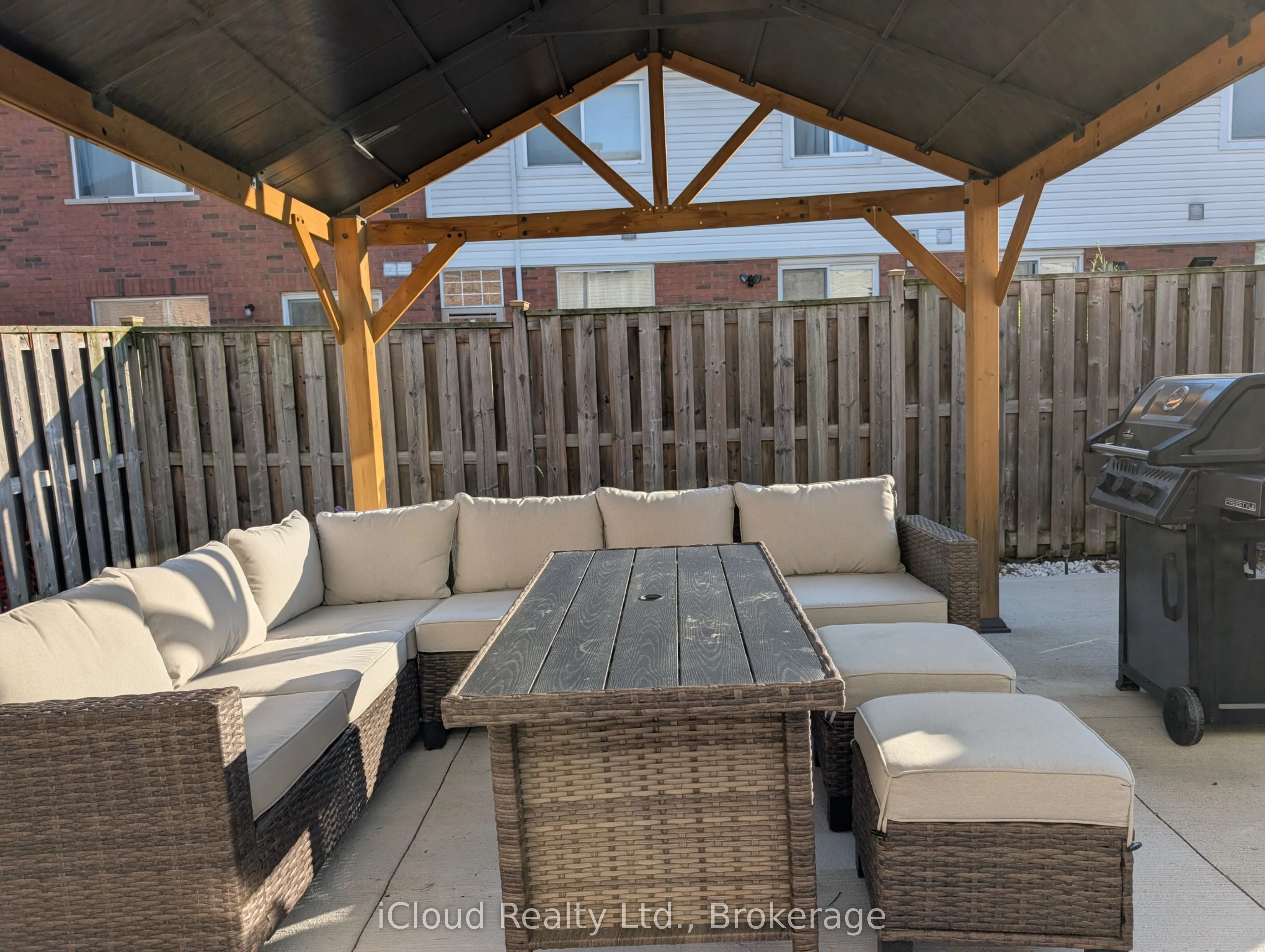 10 Polar Bear Place E
